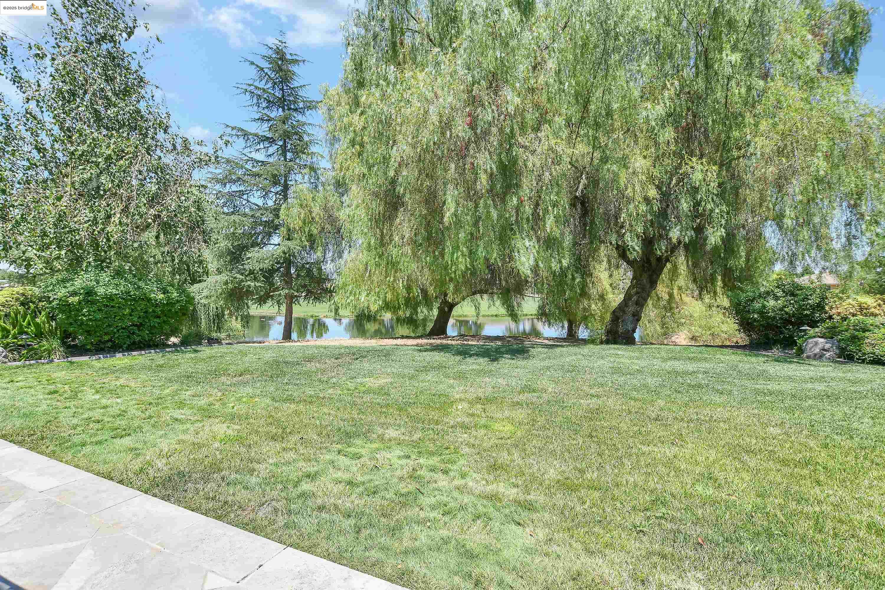 Detail Gallery Image 18 of 34 For 1133 Jonagold Way, Brentwood,  CA 94513 - 2 Beds | 2/1 Baths