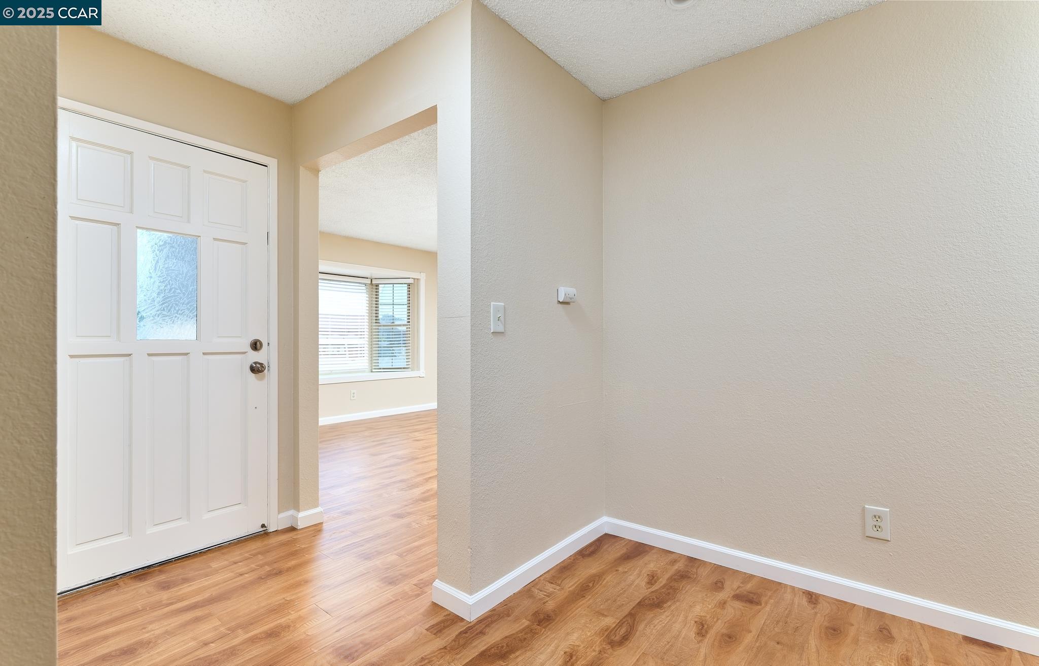 Detail Gallery Image 11 of 21 For 88 Newport Way, Suisun City,  CA 94585 - 3 Beds | 2 Baths