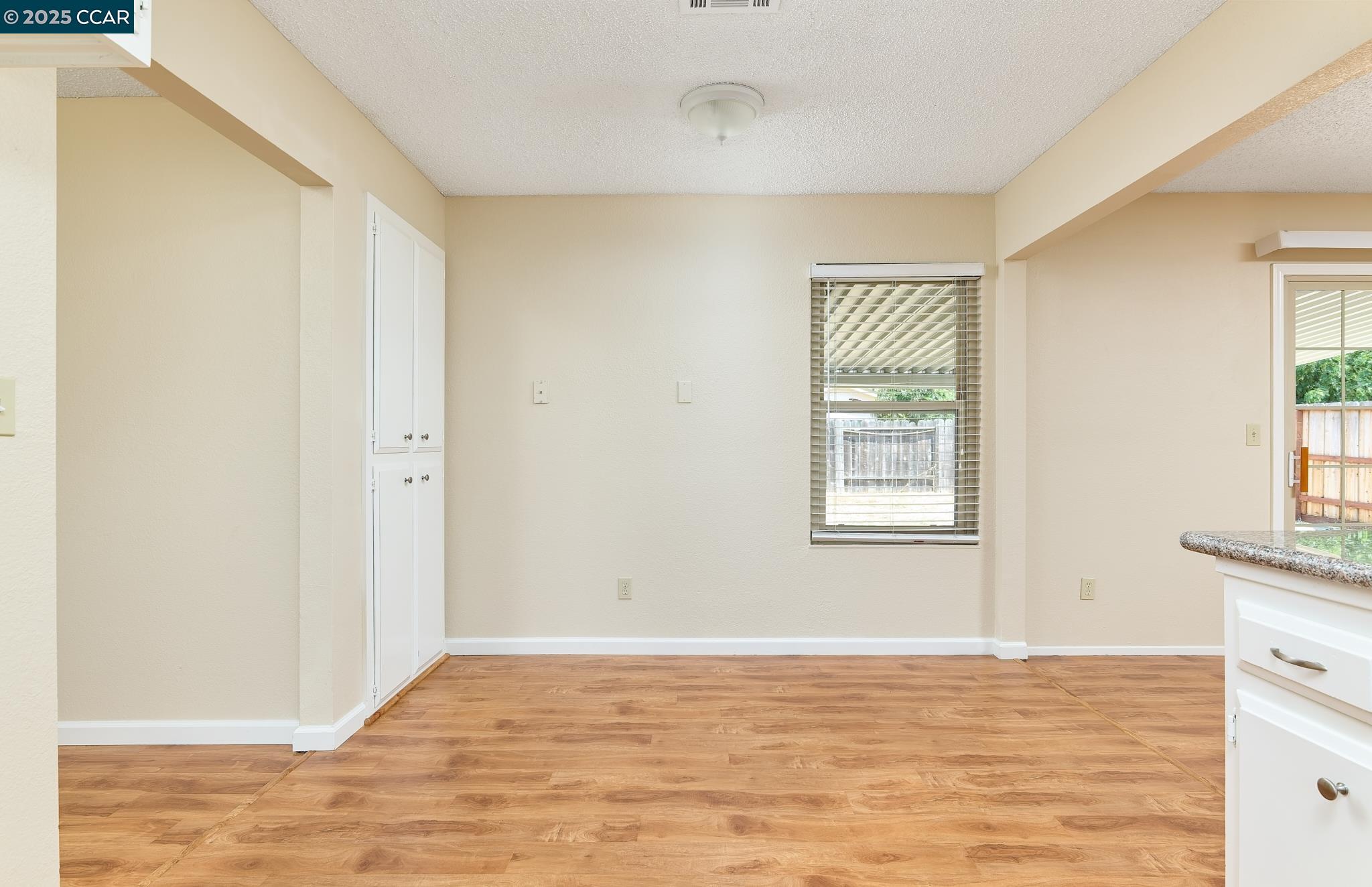 Detail Gallery Image 13 of 21 For 88 Newport Way, Suisun City,  CA 94585 - 3 Beds | 2 Baths
