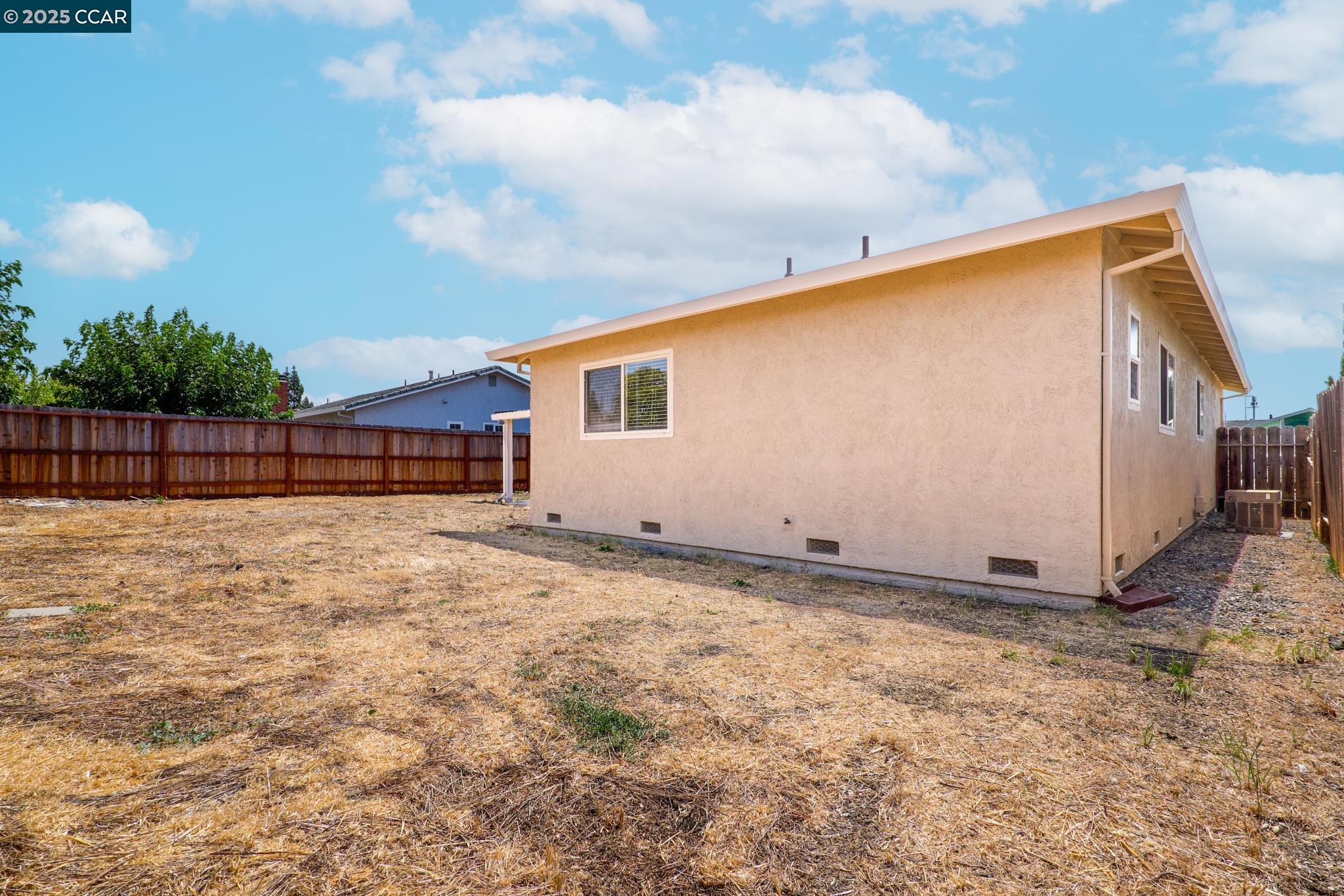 Detail Gallery Image 19 of 21 For 88 Newport Way, Suisun City,  CA 94585 - 3 Beds | 2 Baths