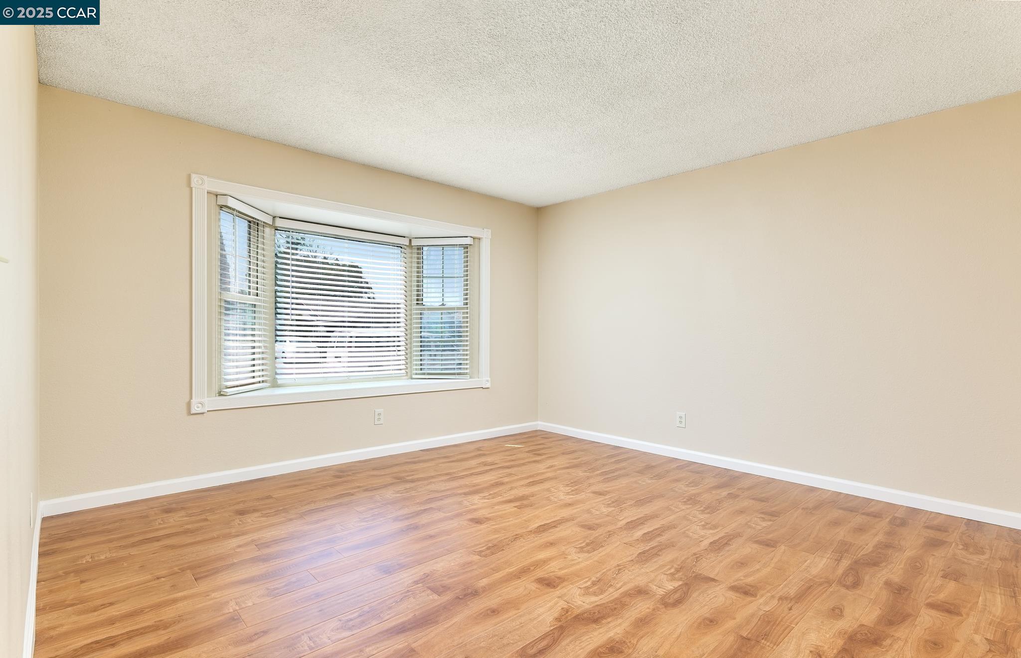 Detail Gallery Image 10 of 21 For 88 Newport Way, Suisun City,  CA 94585 - 3 Beds | 2 Baths