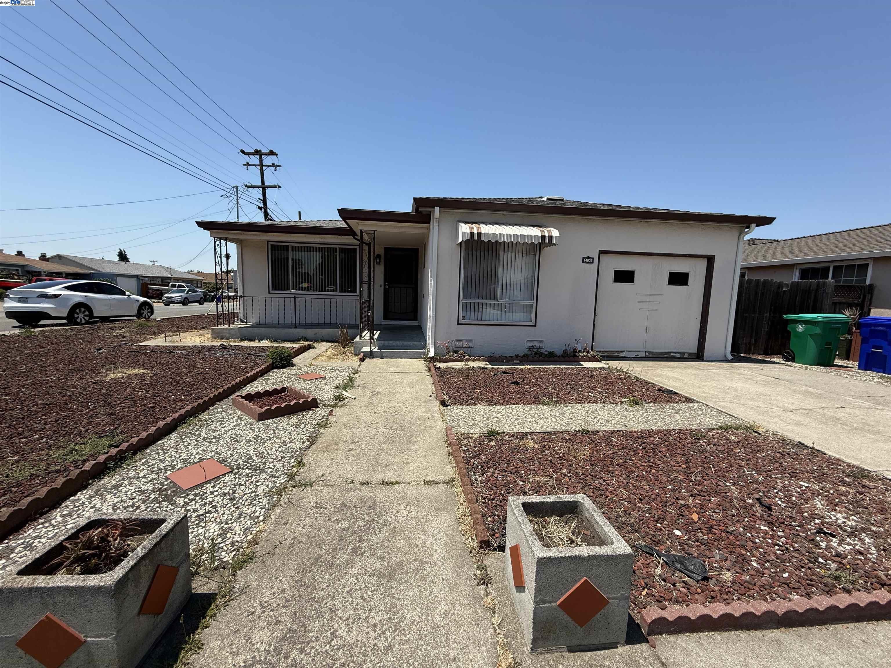 Detail Gallery Image 2 of 15 For 14835 Farnsworth St, San Leandro,  CA 94579 - 3 Beds | 2 Baths