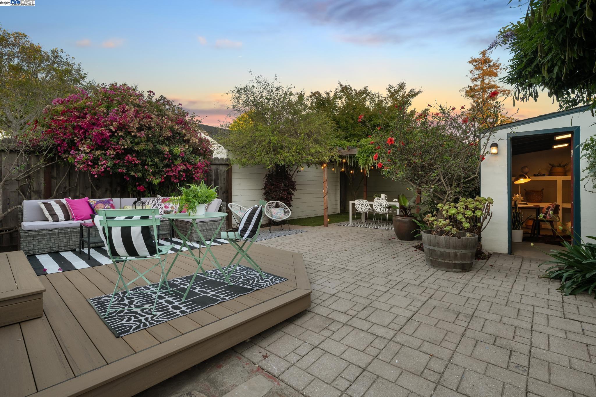 Detail Gallery Image 2 of 46 For 1712 Broadway, Alameda,  CA 94501 - 3 Beds | 2 Baths