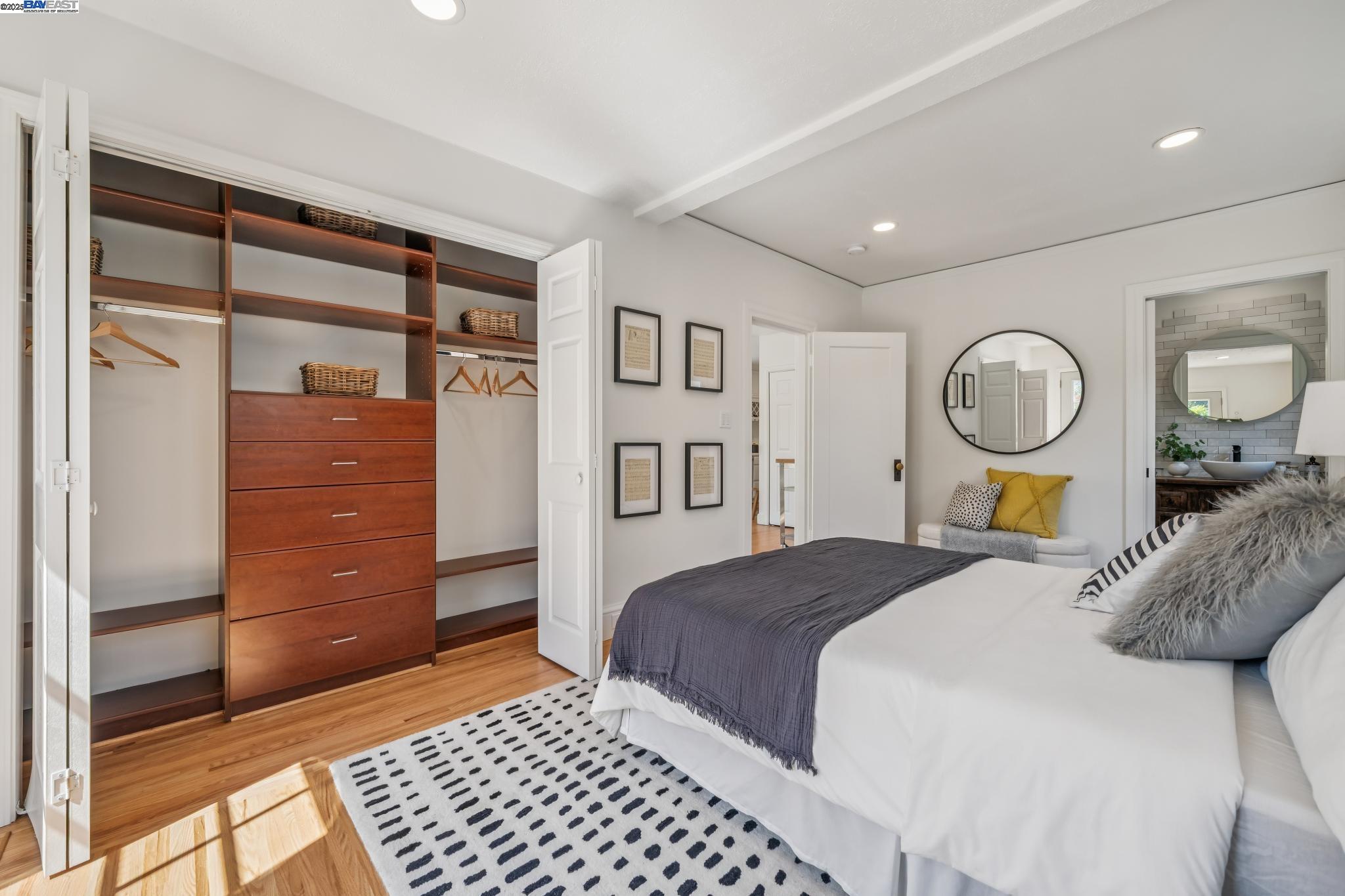 Detail Gallery Image 20 of 46 For 1712 Broadway, Alameda,  CA 94501 - 3 Beds | 2 Baths