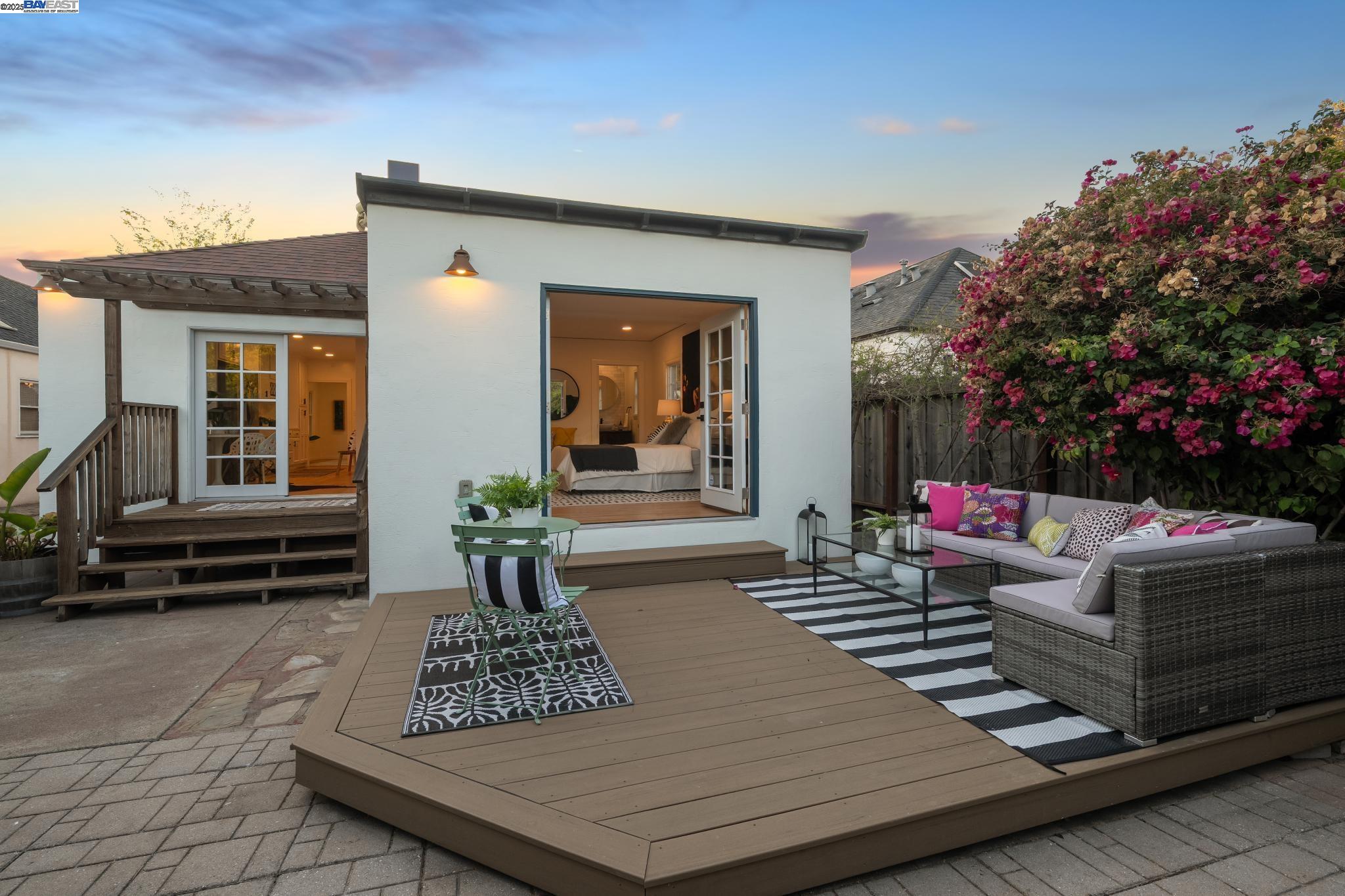 Detail Gallery Image 26 of 46 For 1712 Broadway, Alameda,  CA 94501 - 3 Beds | 2 Baths