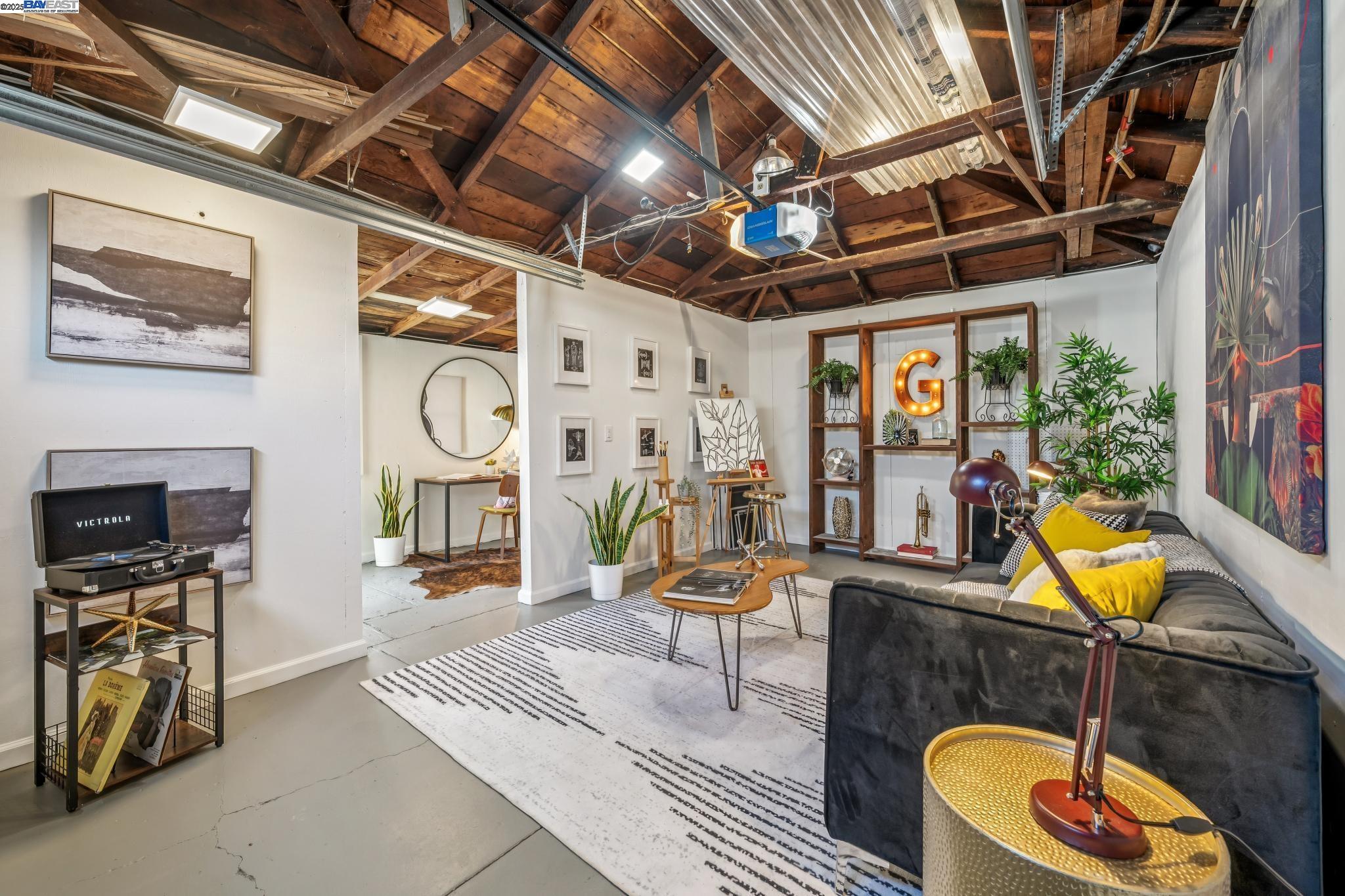 Detail Gallery Image 37 of 46 For 1712 Broadway, Alameda,  CA 94501 - 3 Beds | 2 Baths