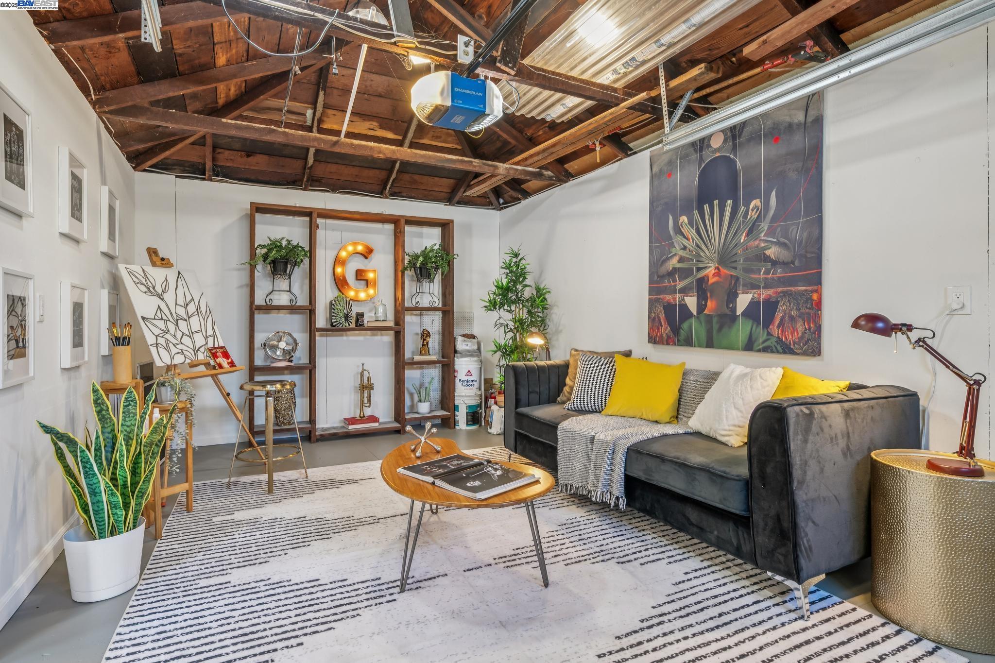 Detail Gallery Image 39 of 46 For 1712 Broadway, Alameda,  CA 94501 - 3 Beds | 2 Baths