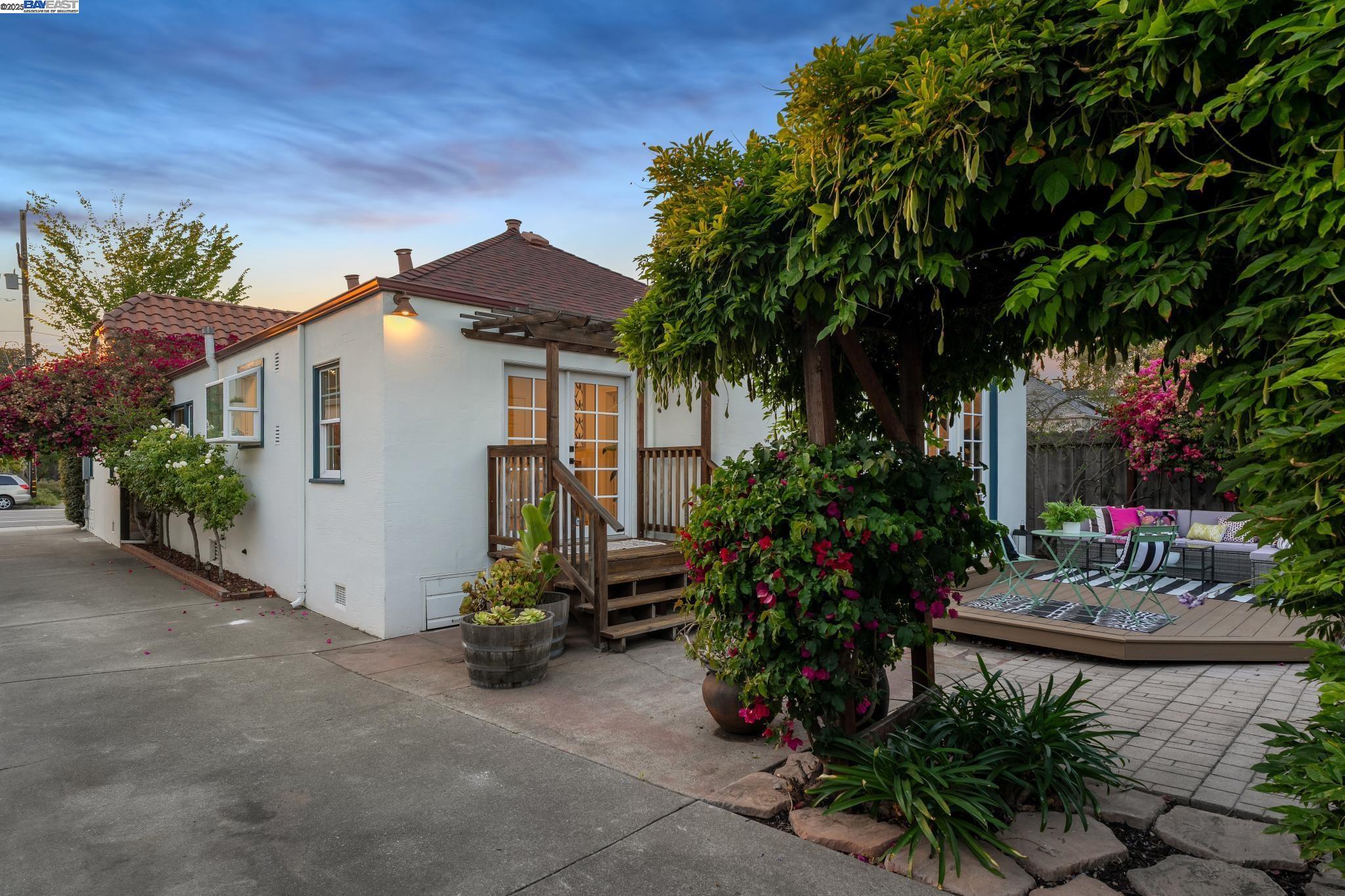 Detail Gallery Image 44 of 46 For 1712 Broadway, Alameda,  CA 94501 - 3 Beds | 2 Baths