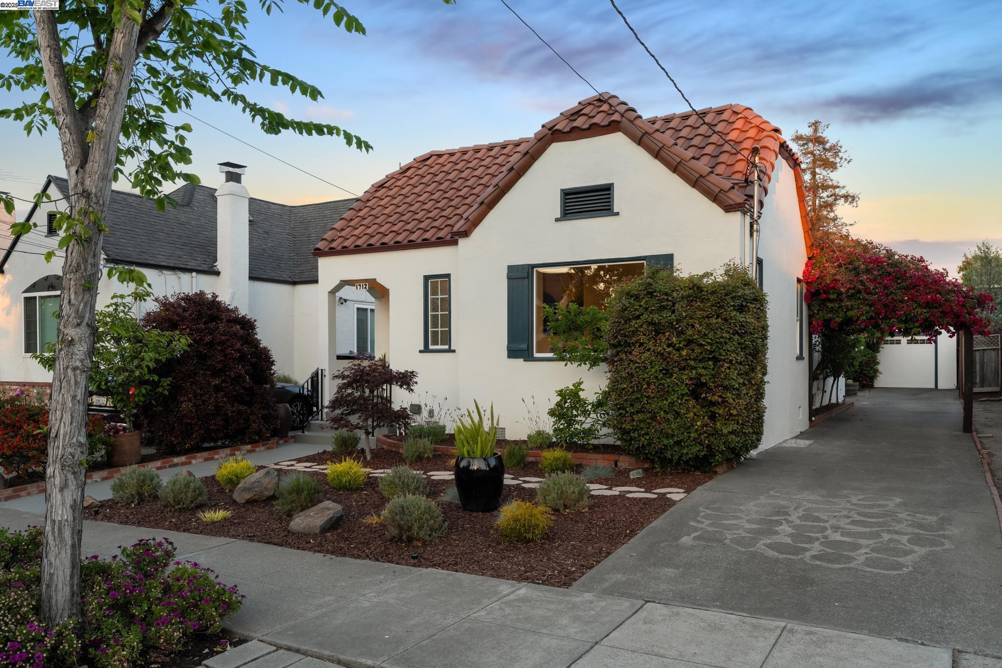 Detail Gallery Image 45 of 46 For 1712 Broadway, Alameda,  CA 94501 - 3 Beds | 2 Baths