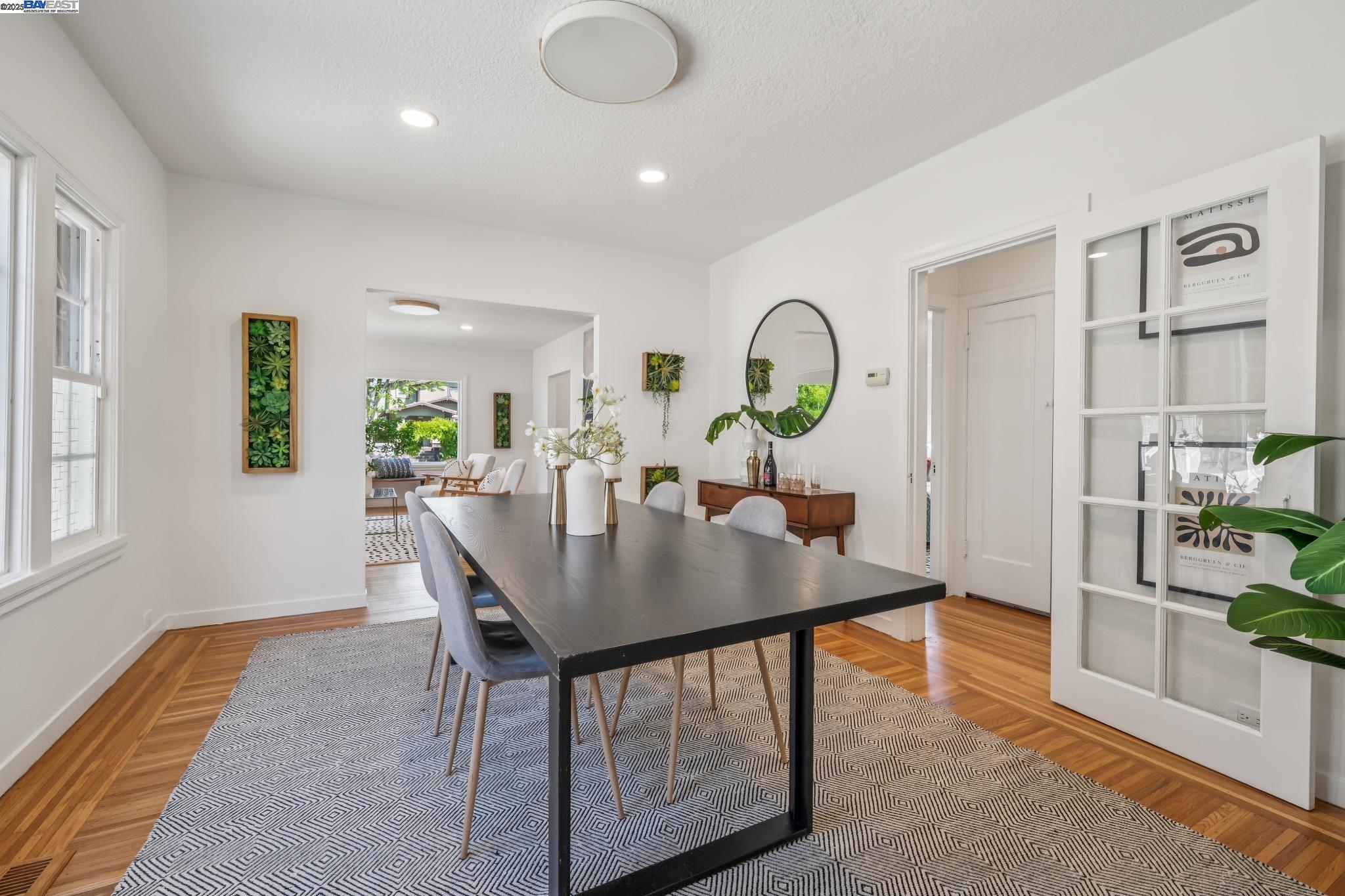 Detail Gallery Image 9 of 46 For 1712 Broadway, Alameda,  CA 94501 - 3 Beds | 2 Baths