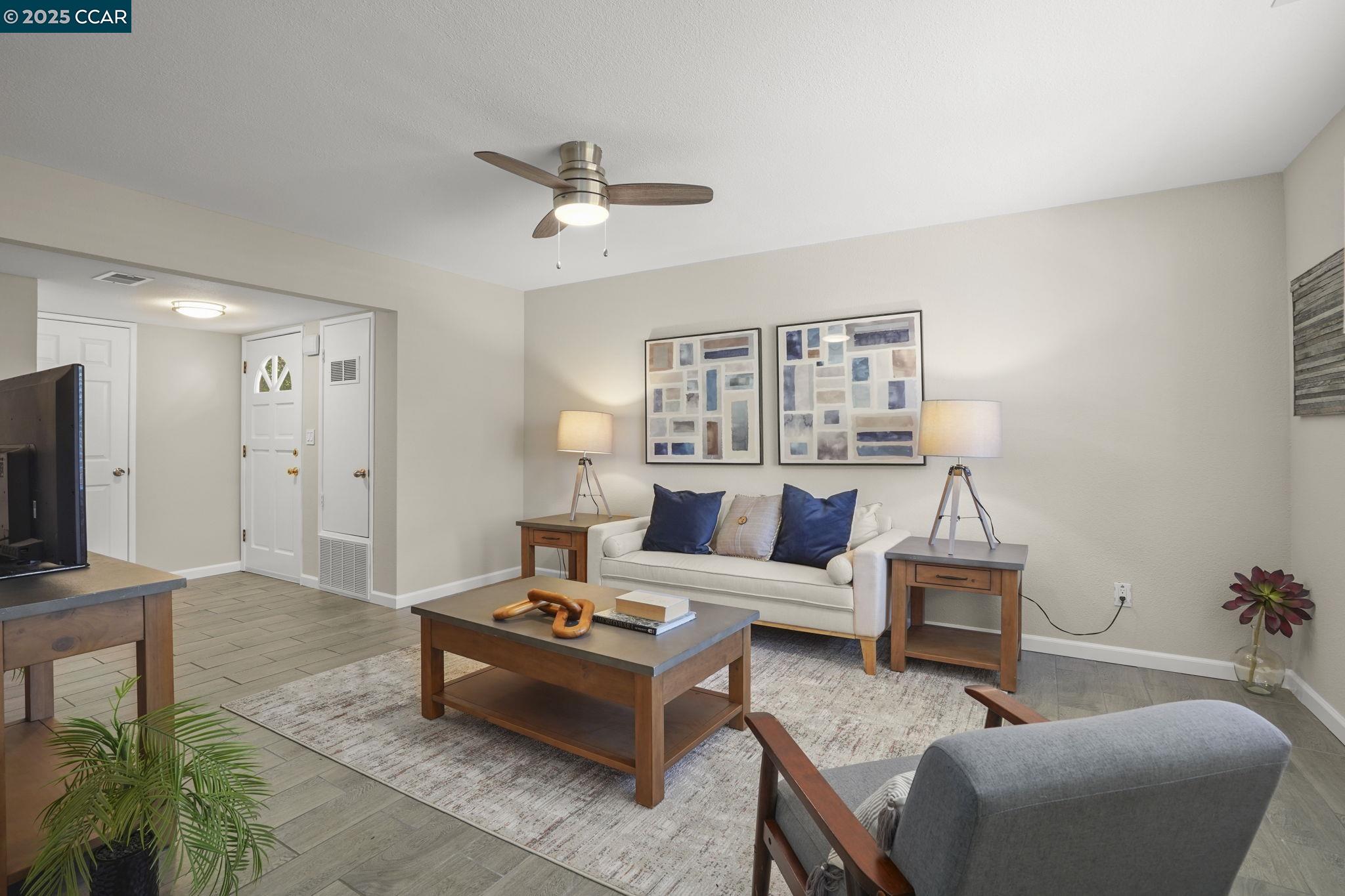 Detail Gallery Image 2 of 24 For 1879 Saint Phillip Ct, Concord,  CA 94519 - 4 Beds | 2/1 Baths