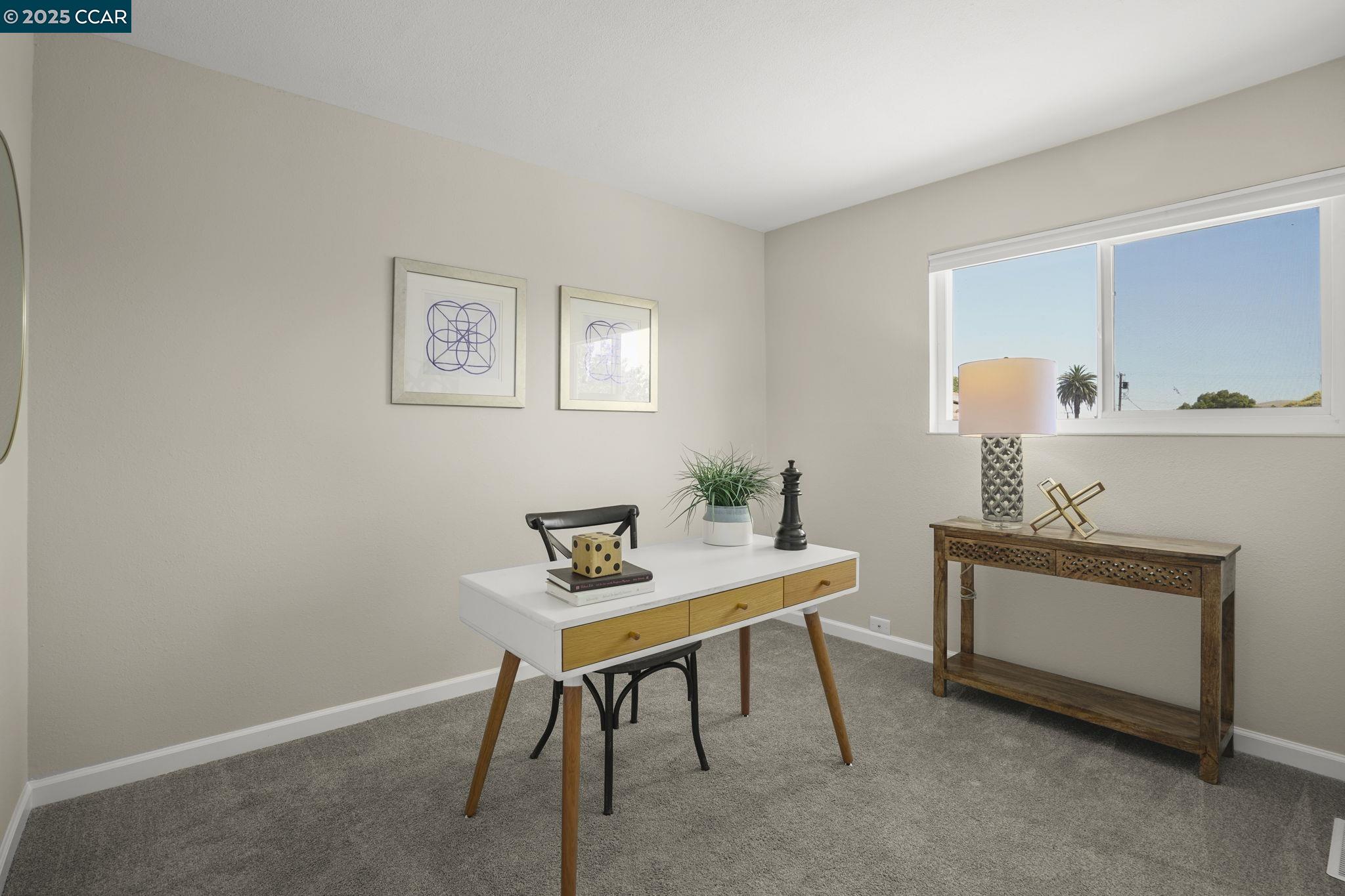 Detail Gallery Image 14 of 24 For 1879 Saint Phillip Ct, Concord,  CA 94519 - 4 Beds | 2/1 Baths