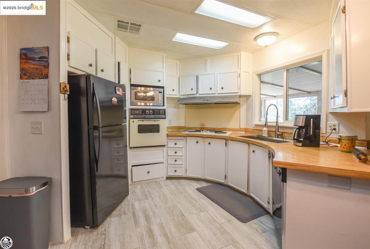 Detail Gallery Image 13 of 53 For 22440 Gunsight Rd, Sonora,  CA 95370-9351 - 2 Beds | 2 Baths