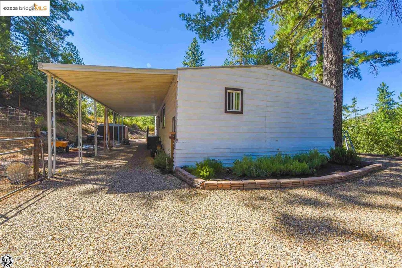 Detail Gallery Image 5 of 53 For 22440 Gunsight Rd, Sonora,  CA 95370-9351 - 2 Beds | 2 Baths
