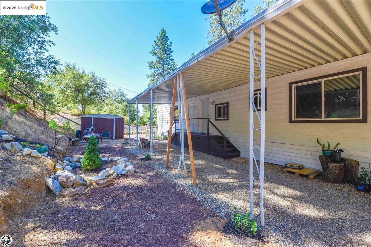 Detail Gallery Image 7 of 53 For 22440 Gunsight Rd, Sonora,  CA 95370-9351 - 2 Beds | 2 Baths