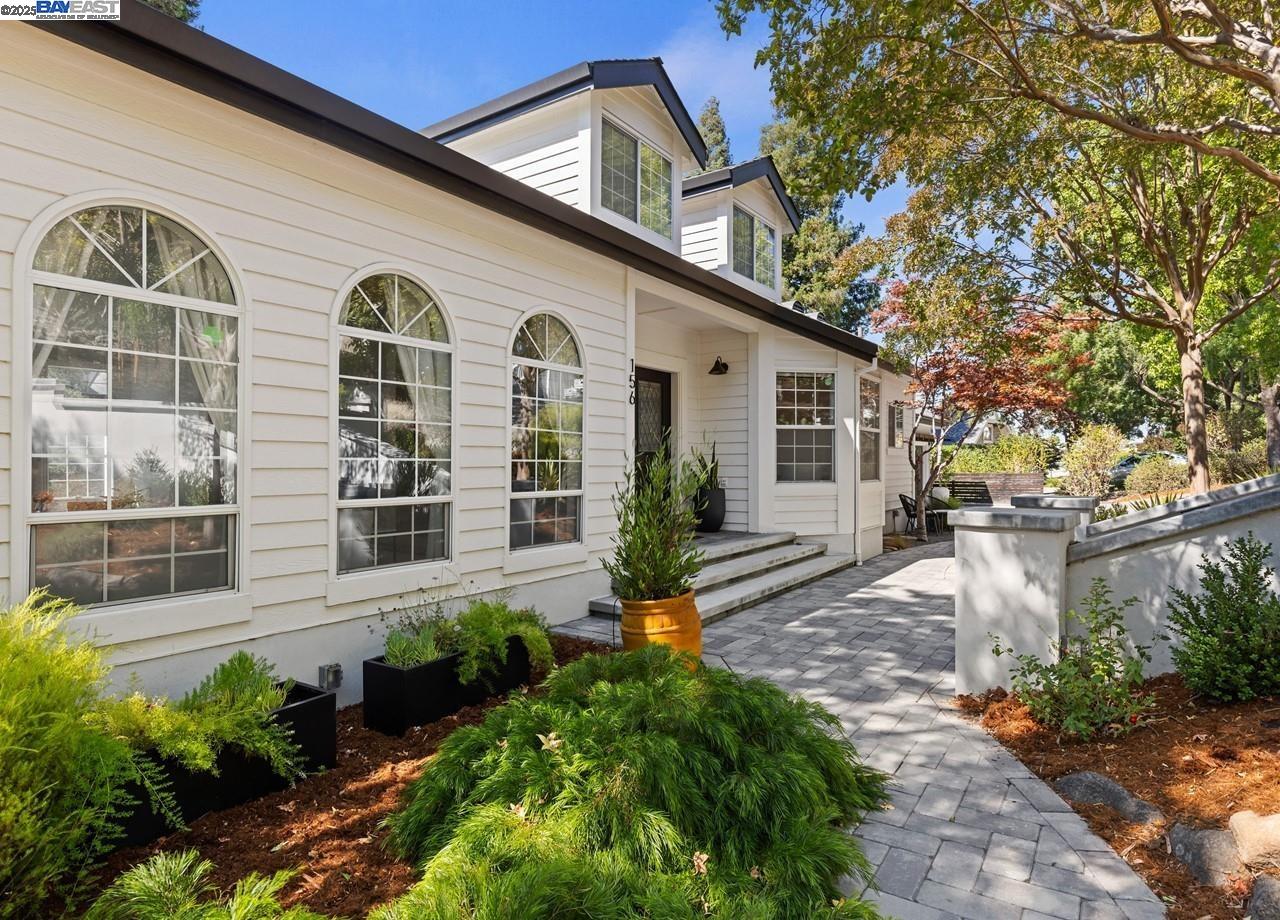 Detail Gallery Image 4 of 60 For 156 Del Monte Dr, Walnut Creek,  CA 94595 - 4 Beds | 4 Baths