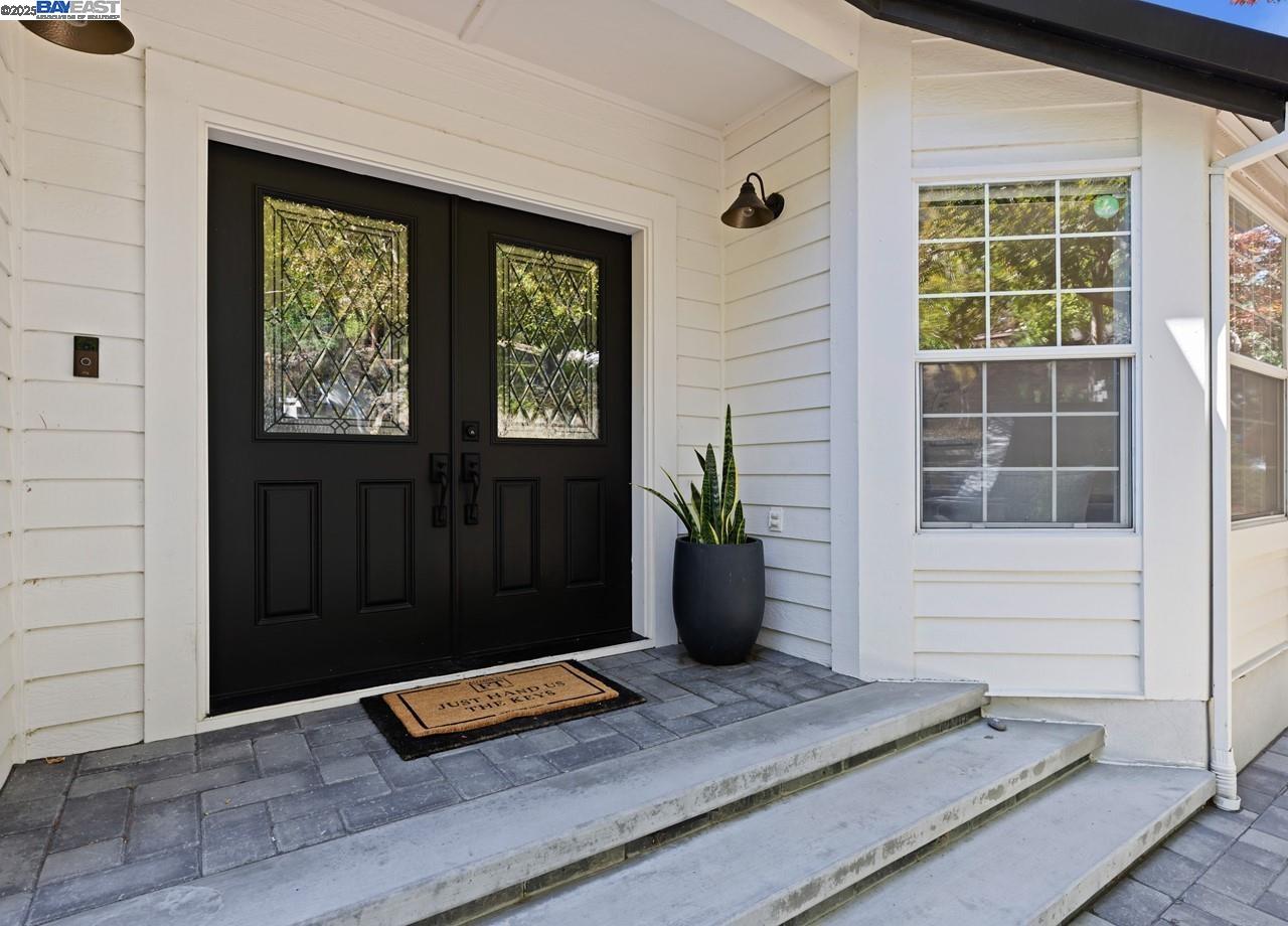 Detail Gallery Image 5 of 60 For 156 Del Monte Dr, Walnut Creek,  CA 94595 - 4 Beds | 4 Baths
