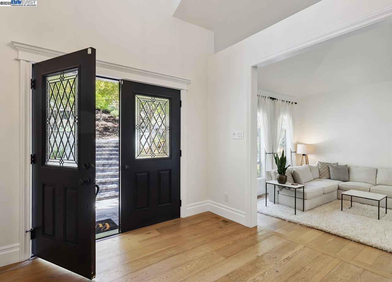 Detail Gallery Image 6 of 60 For 156 Del Monte Dr, Walnut Creek,  CA 94595 - 4 Beds | 4 Baths