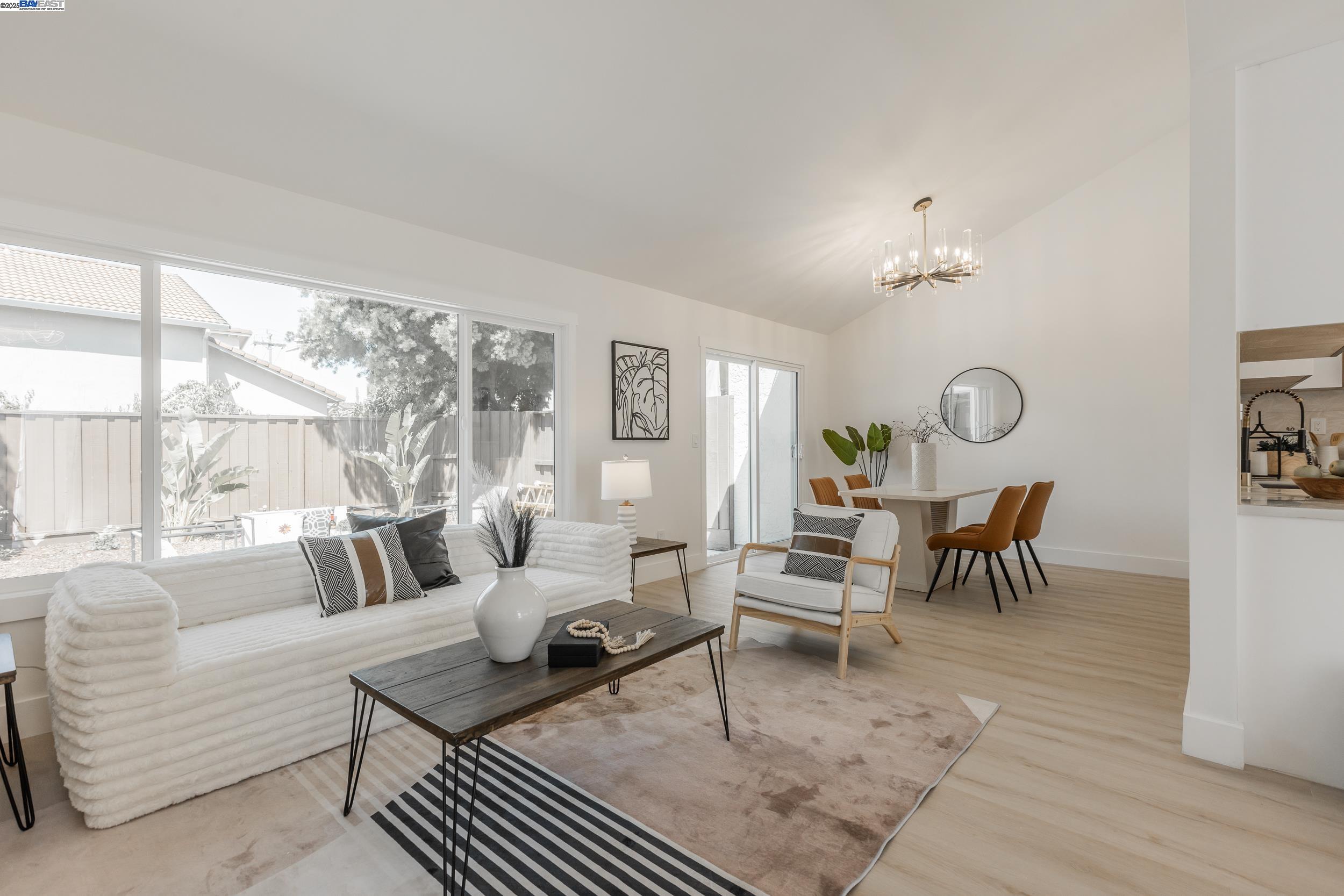 Detail Gallery Image 4 of 27 For 955 Big Bear Ct, Milpitas,  CA 95035 - 2 Beds | 2 Baths