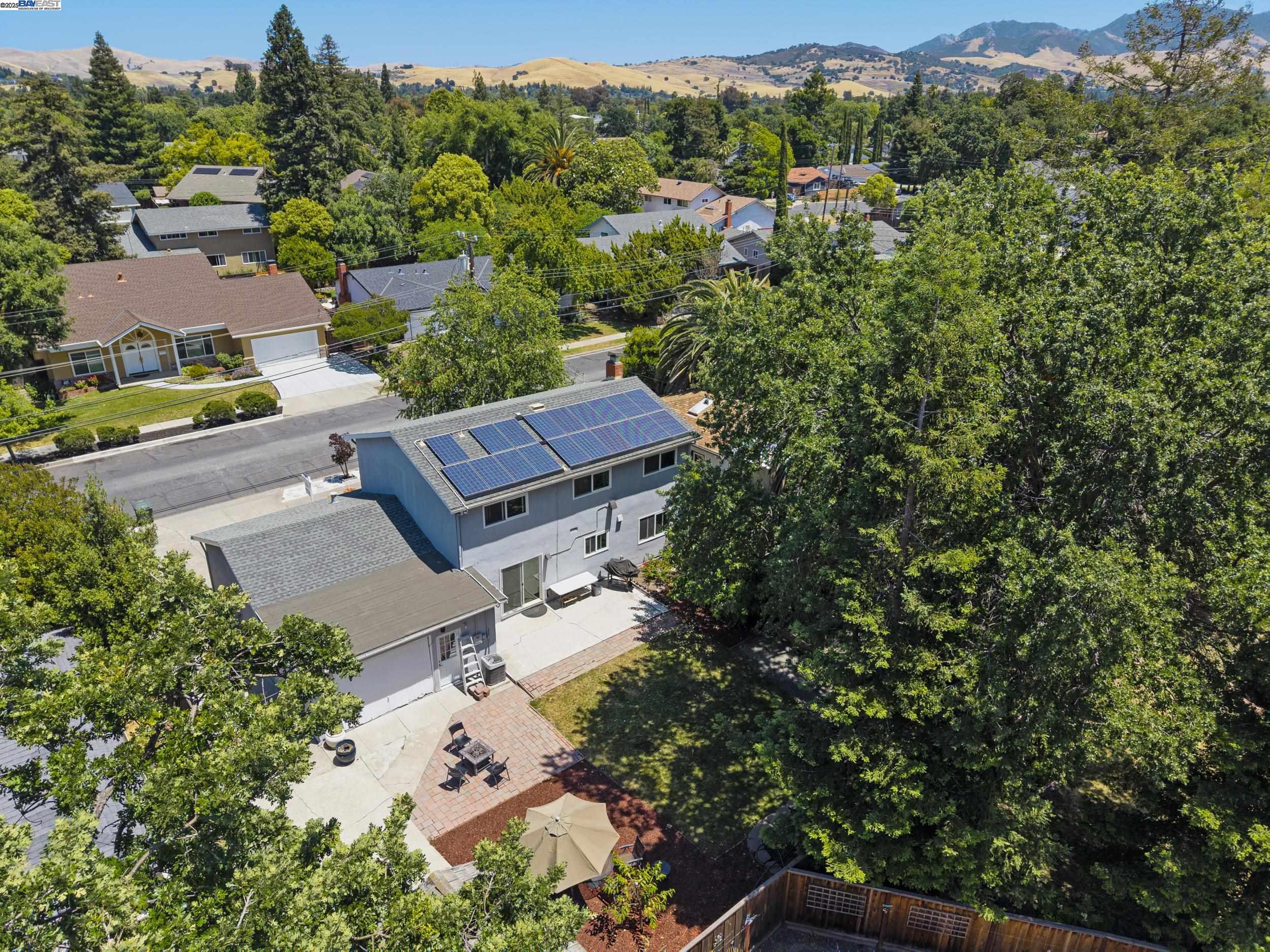 Detail Gallery Image 32 of 45 For 963 Getoun Dr, Concord,  CA 94518 - 5 Beds | 2/1 Baths