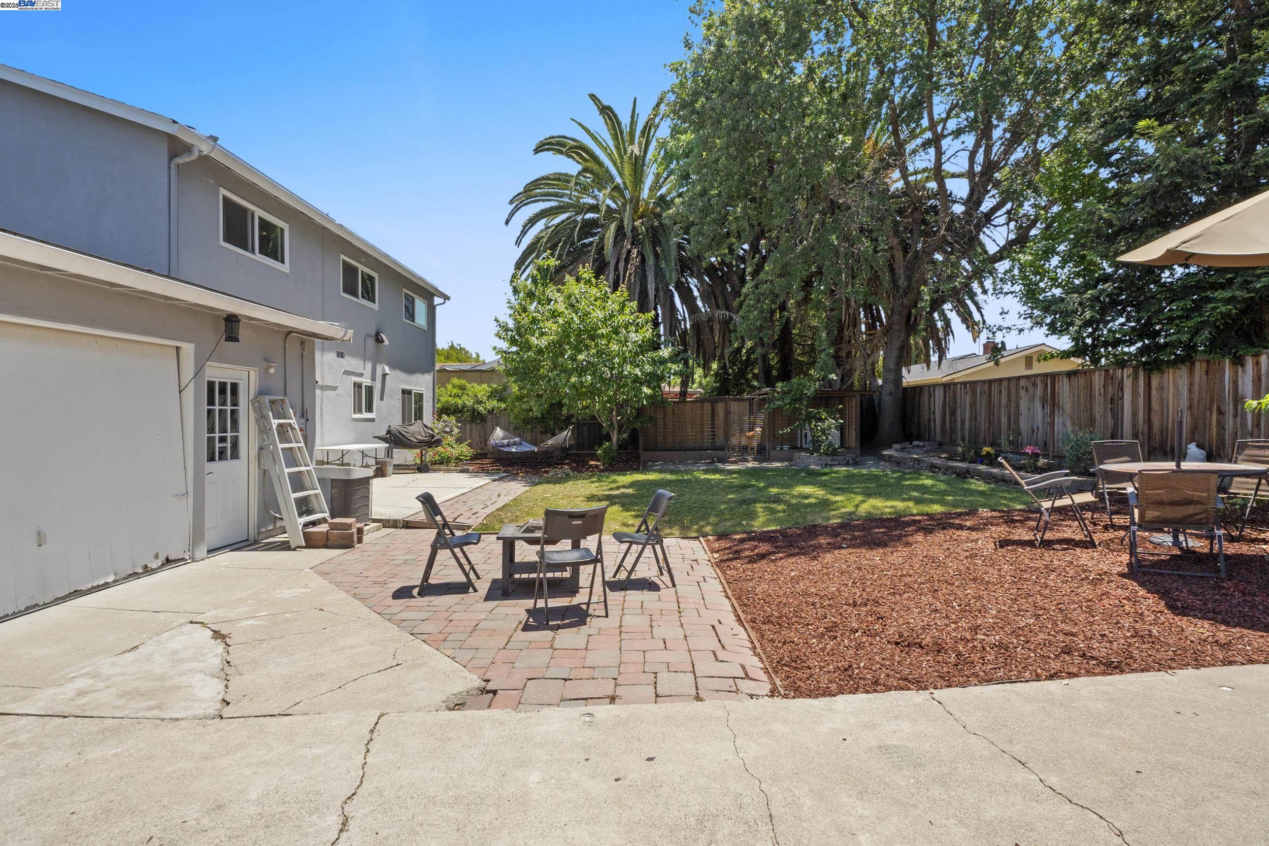 Detail Gallery Image 35 of 45 For 963 Getoun Dr, Concord,  CA 94518 - 5 Beds | 2/1 Baths