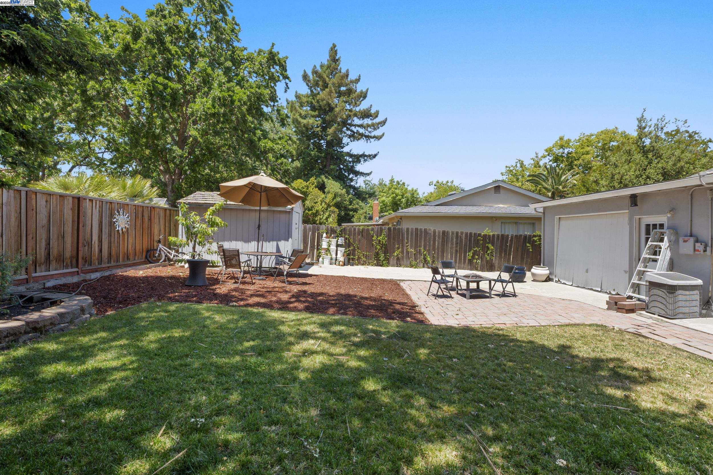 Detail Gallery Image 37 of 45 For 963 Getoun Dr, Concord,  CA 94518 - 5 Beds | 2/1 Baths