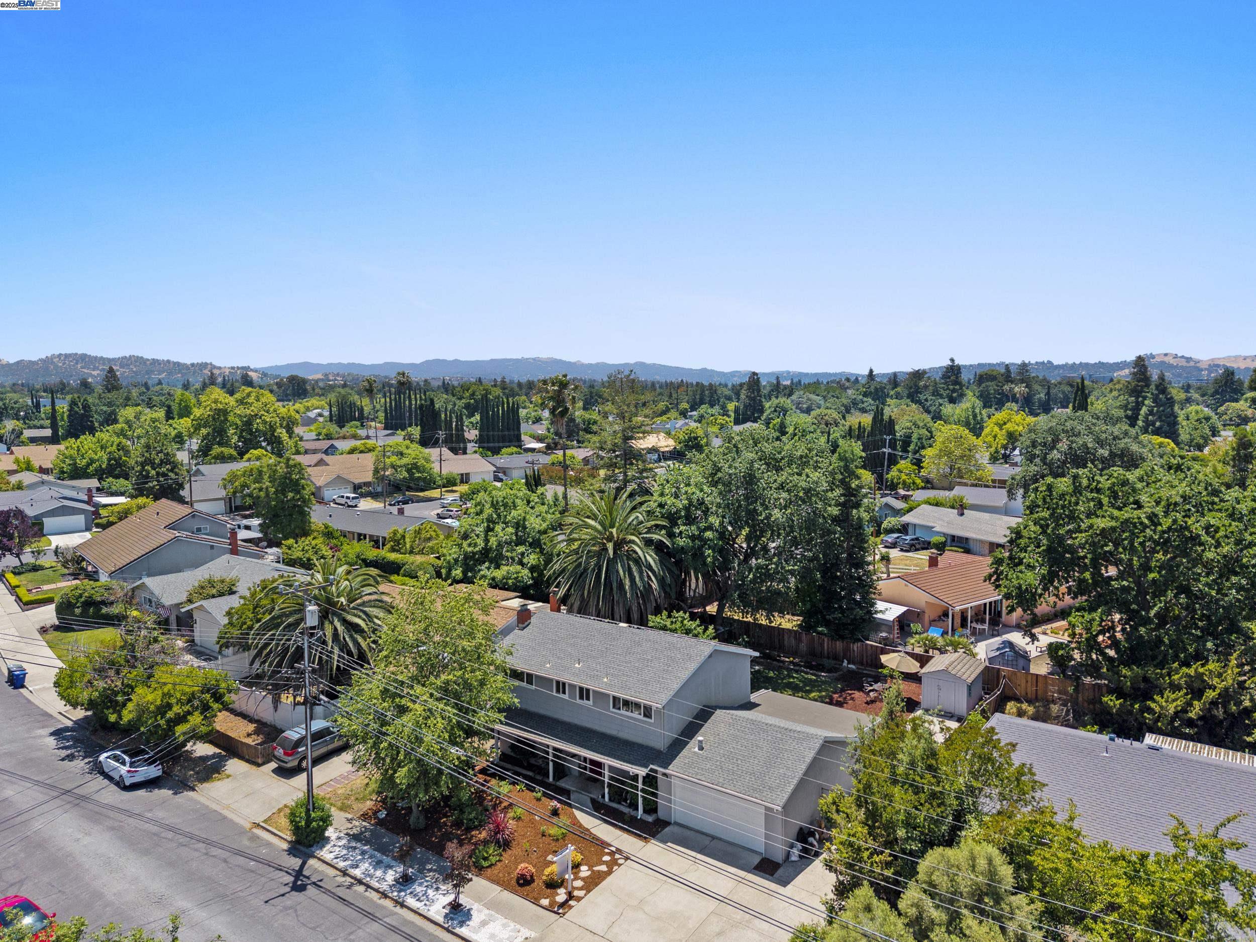 Detail Gallery Image 42 of 45 For 963 Getoun Dr, Concord,  CA 94518 - 5 Beds | 2/1 Baths