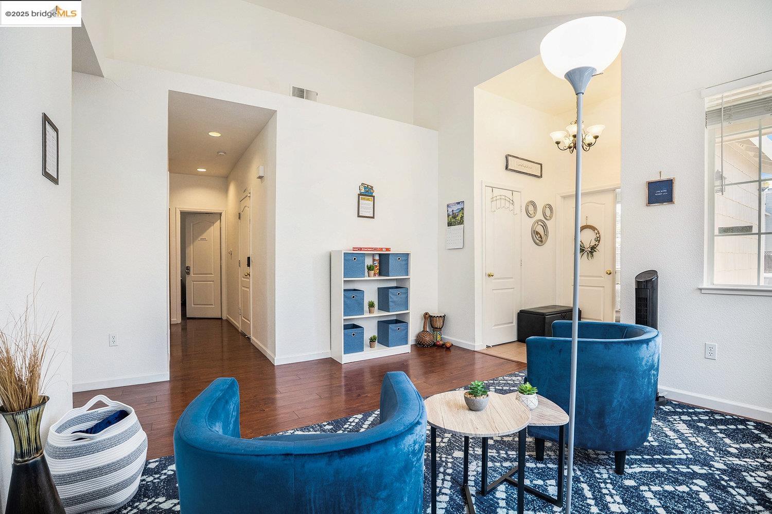 Detail Gallery Image 17 of 28 For 1701 Mount Silliman Way, Antioch,  CA 94531 - 3 Beds | 2 Baths