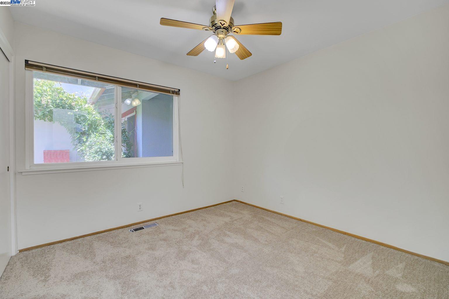Detail Gallery Image 20 of 31 For 27786 Pleasant Hill Ct, Hayward,  CA 94542 - 4 Beds | 2/1 Baths
