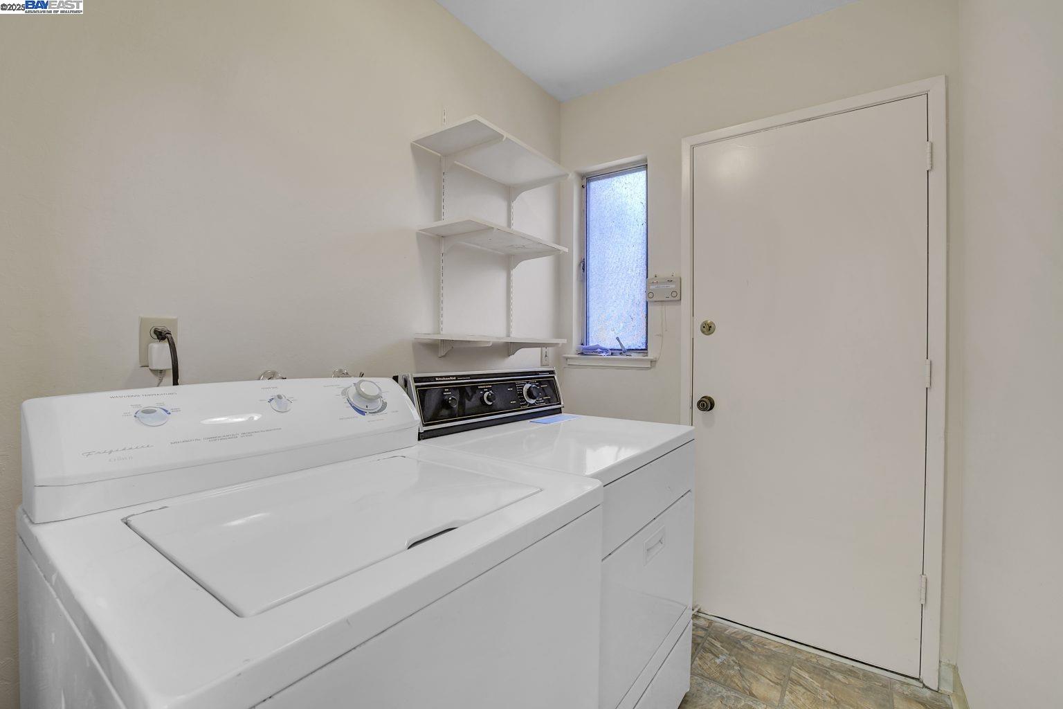 Detail Gallery Image 25 of 31 For 27786 Pleasant Hill Ct, Hayward,  CA 94542 - 4 Beds | 2/1 Baths