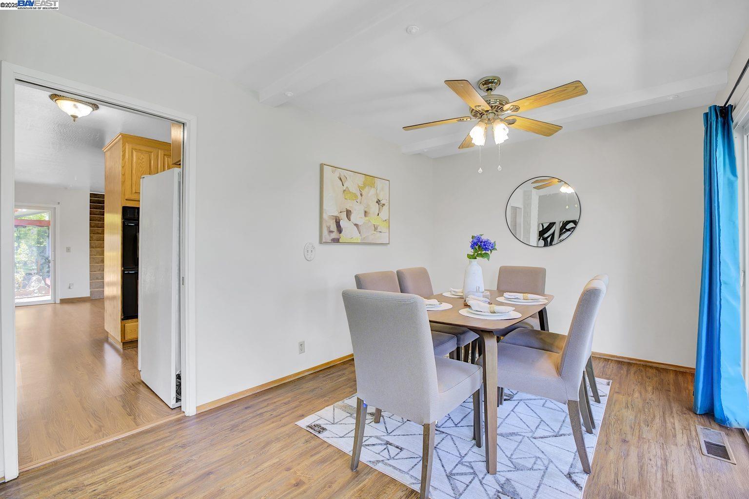 Detail Gallery Image 9 of 31 For 27786 Pleasant Hill Ct, Hayward,  CA 94542 - 4 Beds | 2/1 Baths