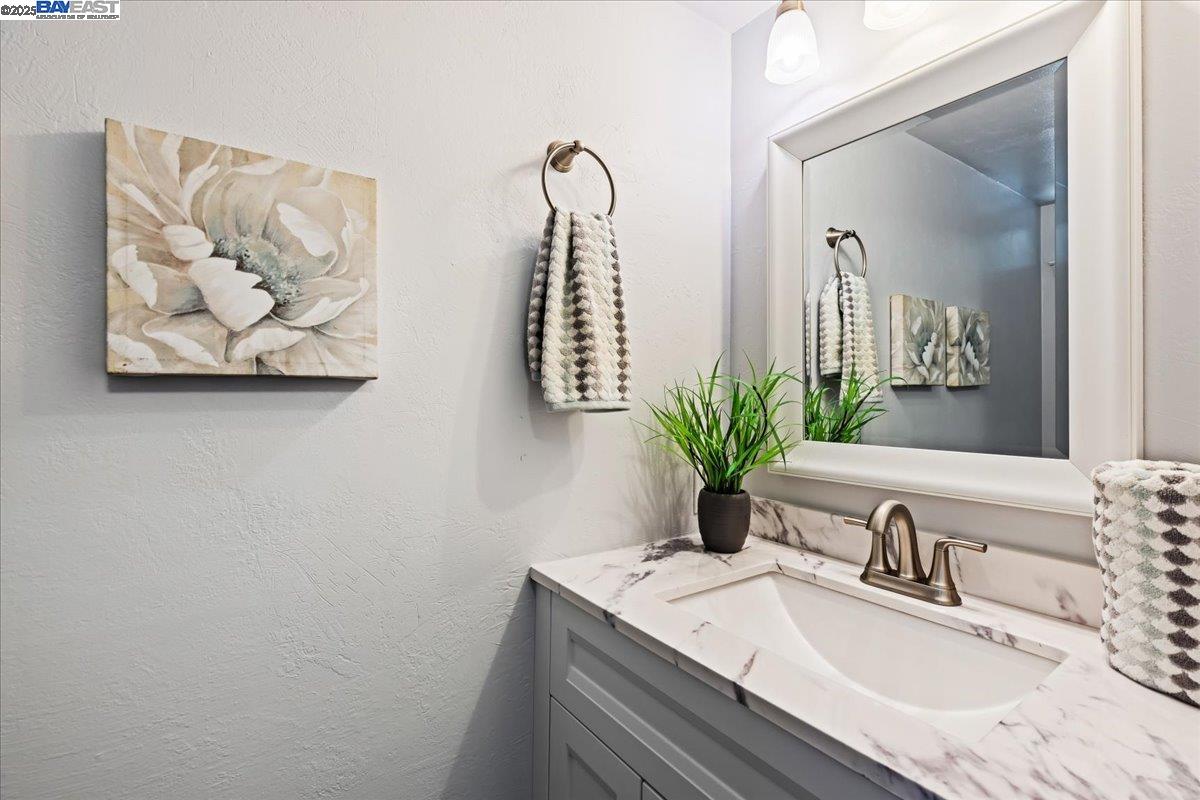 Detail Gallery Image 11 of 43 For 2670 Corte Elena, Pleasanton,  CA 94566 - 4 Beds | 2/1 Baths