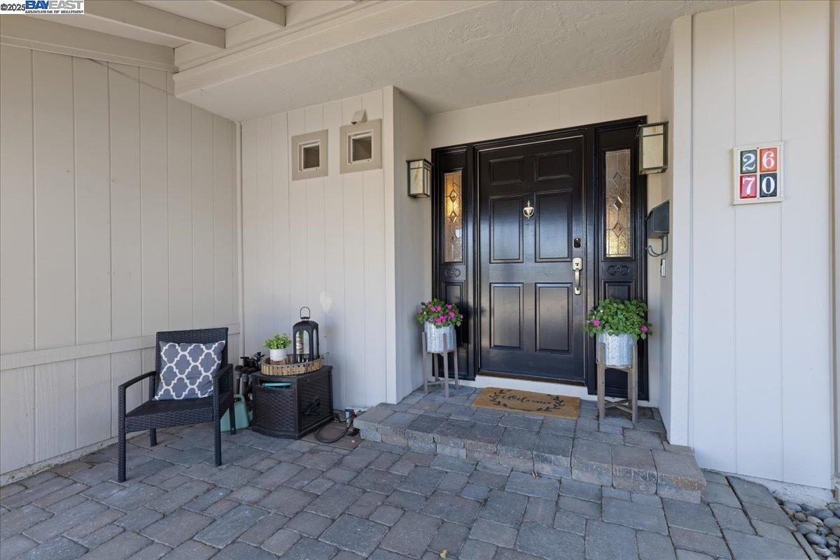 Detail Gallery Image 3 of 43 For 2670 Corte Elena, Pleasanton,  CA 94566 - 4 Beds | 2/1 Baths