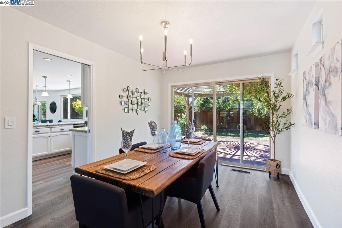 Detail Gallery Image 9 of 43 For 2670 Corte Elena, Pleasanton,  CA 94566 - 4 Beds | 2/1 Baths