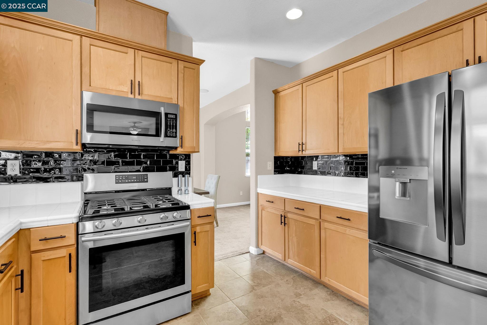 Detail Gallery Image 15 of 56 For 1331 Yosemite Circle, Oakley,  CA 94561 - 4 Beds | 3 Baths