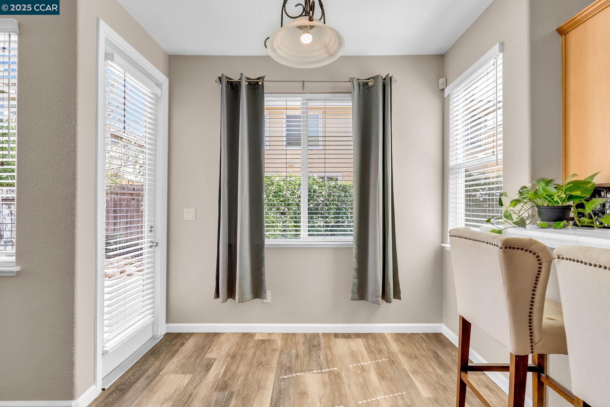 Detail Gallery Image 17 of 56 For 1331 Yosemite Circle, Oakley,  CA 94561 - 4 Beds | 3 Baths