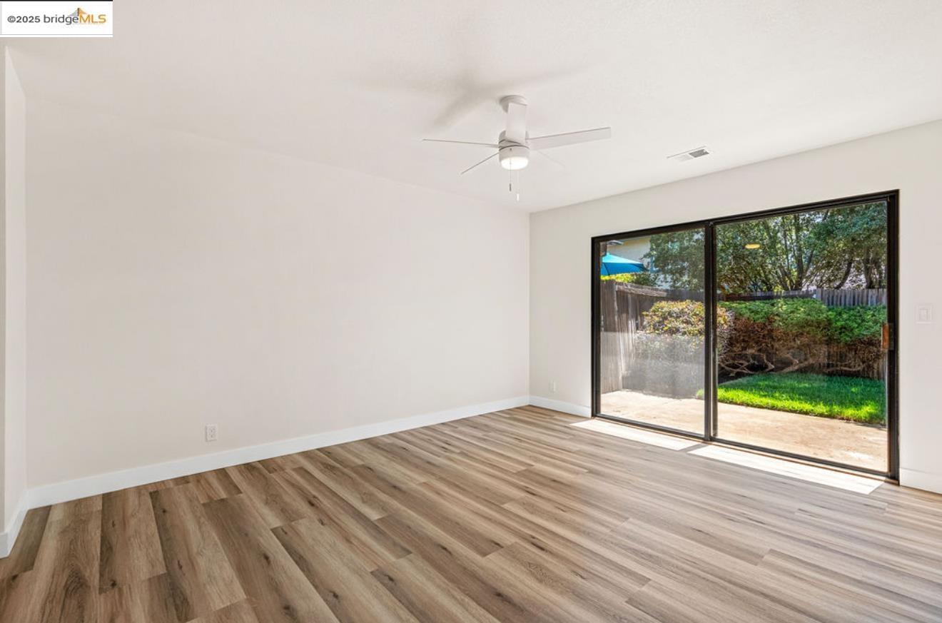 Detail Gallery Image 12 of 24 For 1527 London Cir, Benicia,  CA 94510 - 2 Beds | 2 Baths