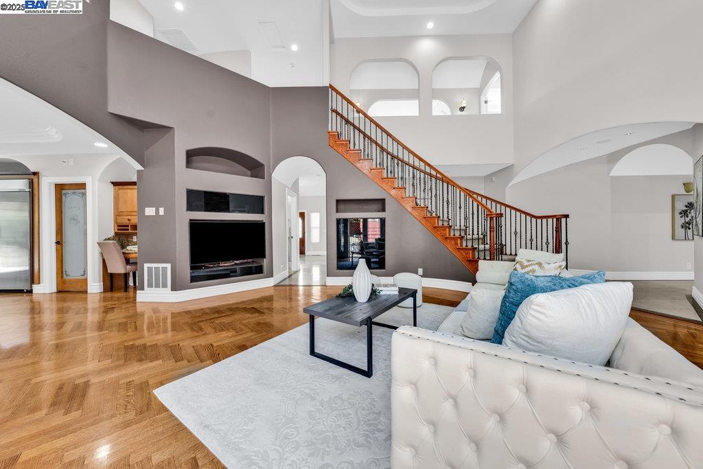 Detail Gallery Image 17 of 59 For 3405 Story Lane, San Jose,  CA 95127 - 5 Beds | 3/1 Baths