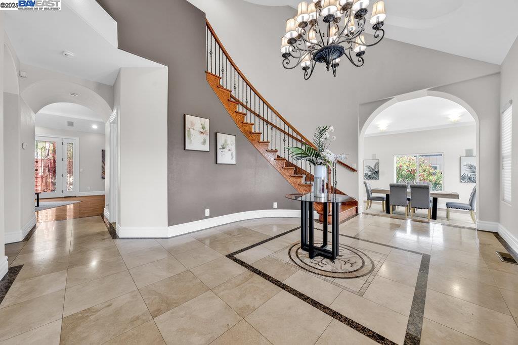 Detail Gallery Image 5 of 59 For 3405 Story Lane, San Jose,  CA 95127 - 5 Beds | 3/1 Baths