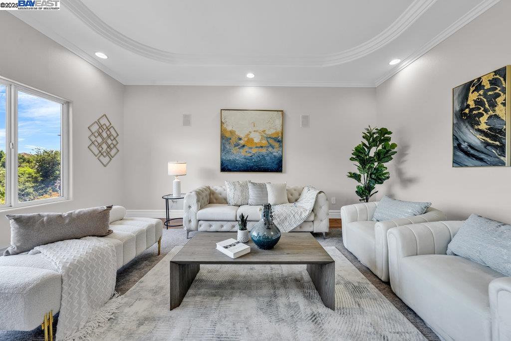 Detail Gallery Image 6 of 59 For 3405 Story Lane, San Jose,  CA 95127 - 5 Beds | 3/1 Baths