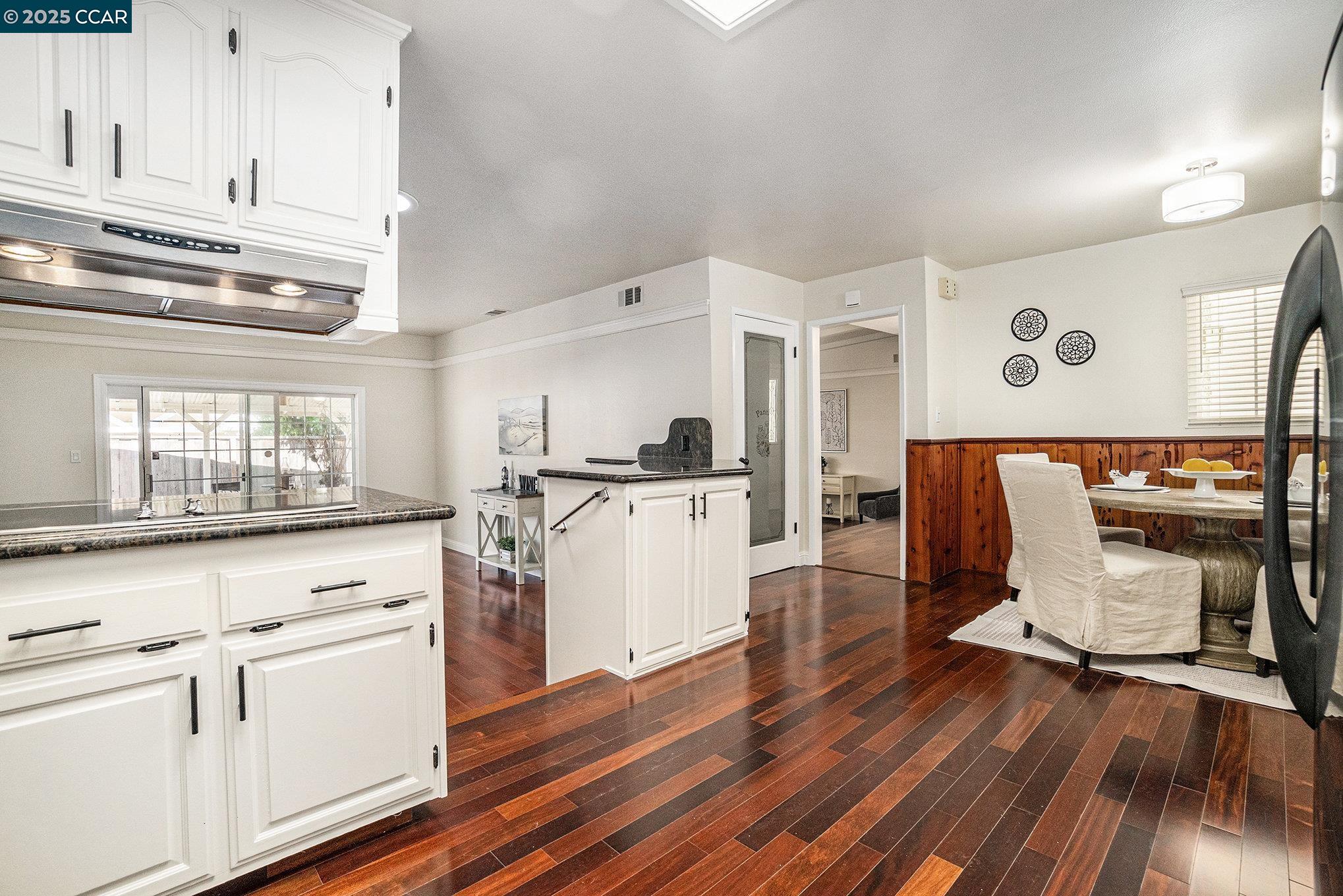 Detail Gallery Image 2 of 31 For 1543 Heartwood Dr, Concord,  CA 94521 - 3 Beds | 2 Baths