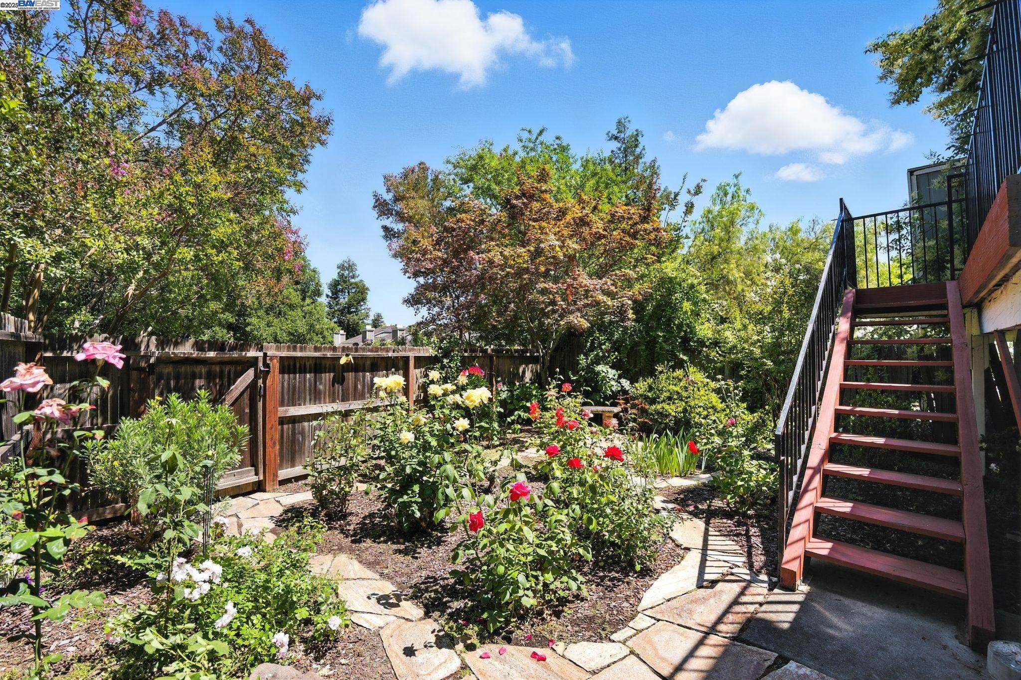 Detail Gallery Image 15 of 32 For 318 Mercury Way, Pleasant Hill,  CA 94523 - 3 Beds | 2/1 Baths