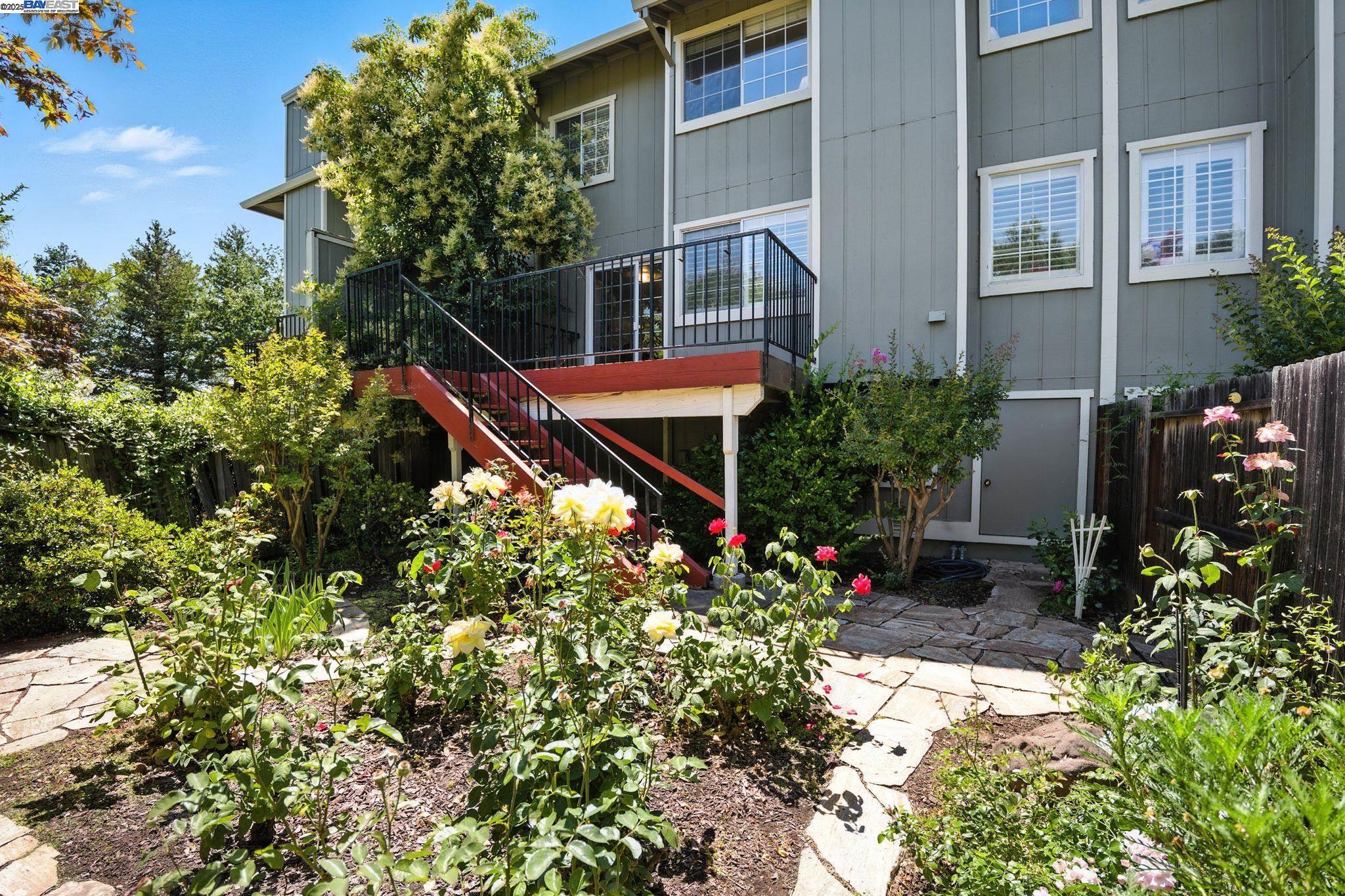 Detail Gallery Image 16 of 32 For 318 Mercury Way, Pleasant Hill,  CA 94523 - 3 Beds | 2/1 Baths