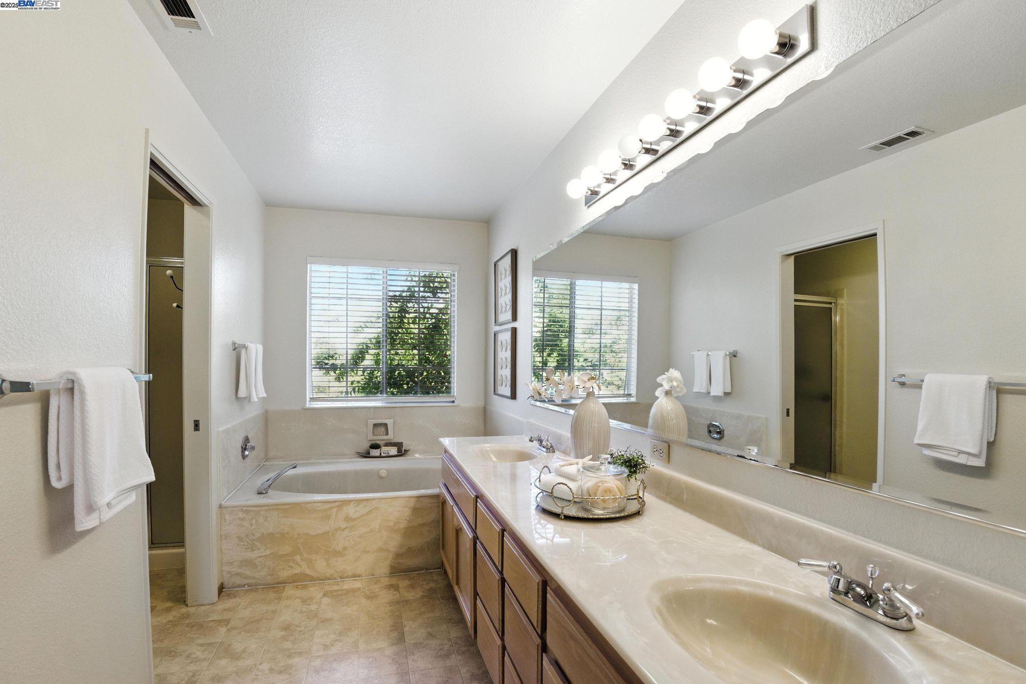 Detail Gallery Image 21 of 32 For 318 Mercury Way, Pleasant Hill,  CA 94523 - 3 Beds | 2/1 Baths