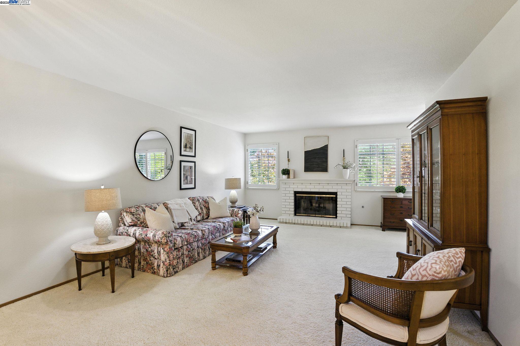 Detail Gallery Image 4 of 32 For 318 Mercury Way, Pleasant Hill,  CA 94523 - 3 Beds | 2/1 Baths
