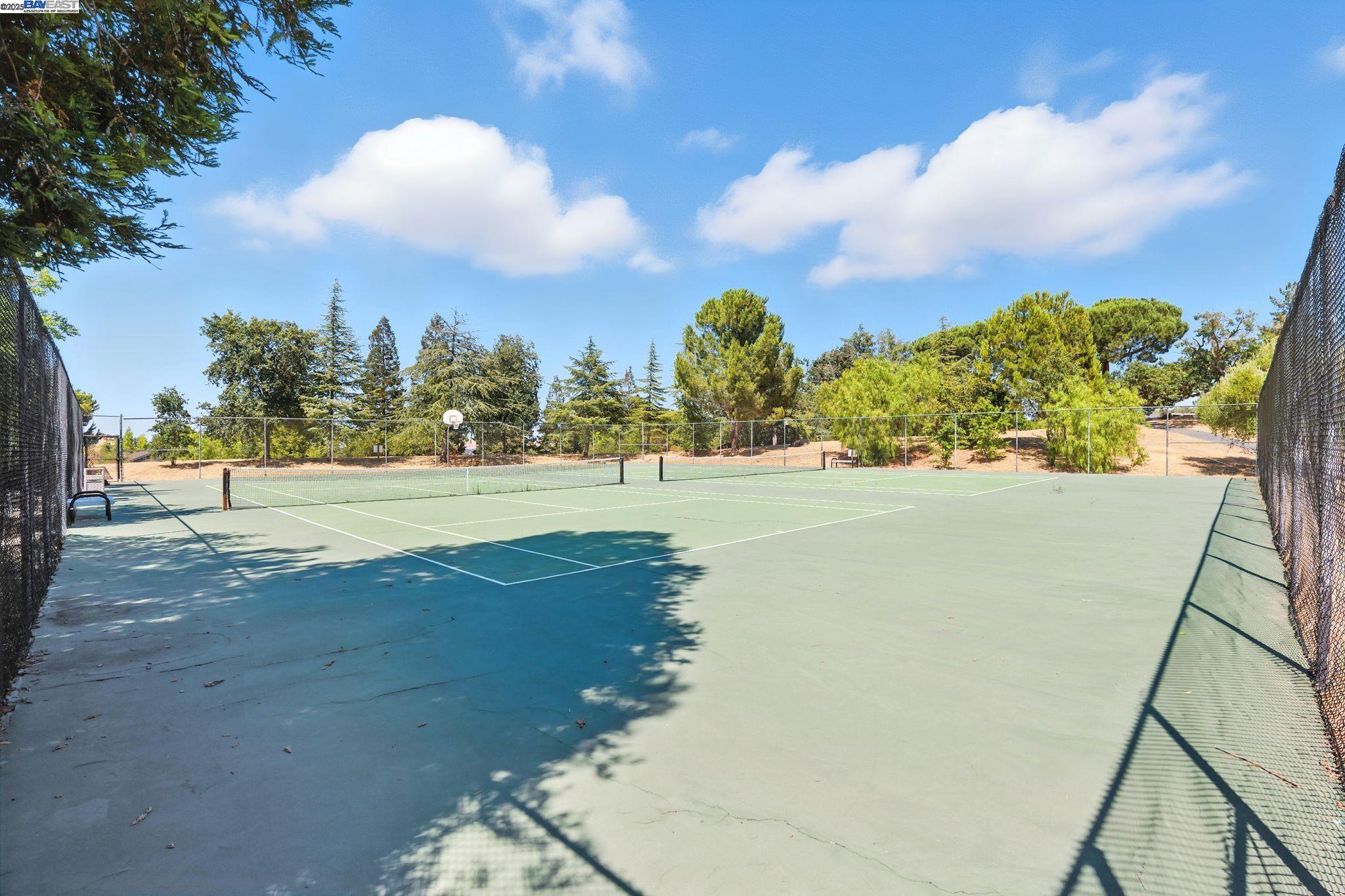 Detail Gallery Image 32 of 32 For 318 Mercury Way, Pleasant Hill,  CA 94523 - 3 Beds | 2/1 Baths