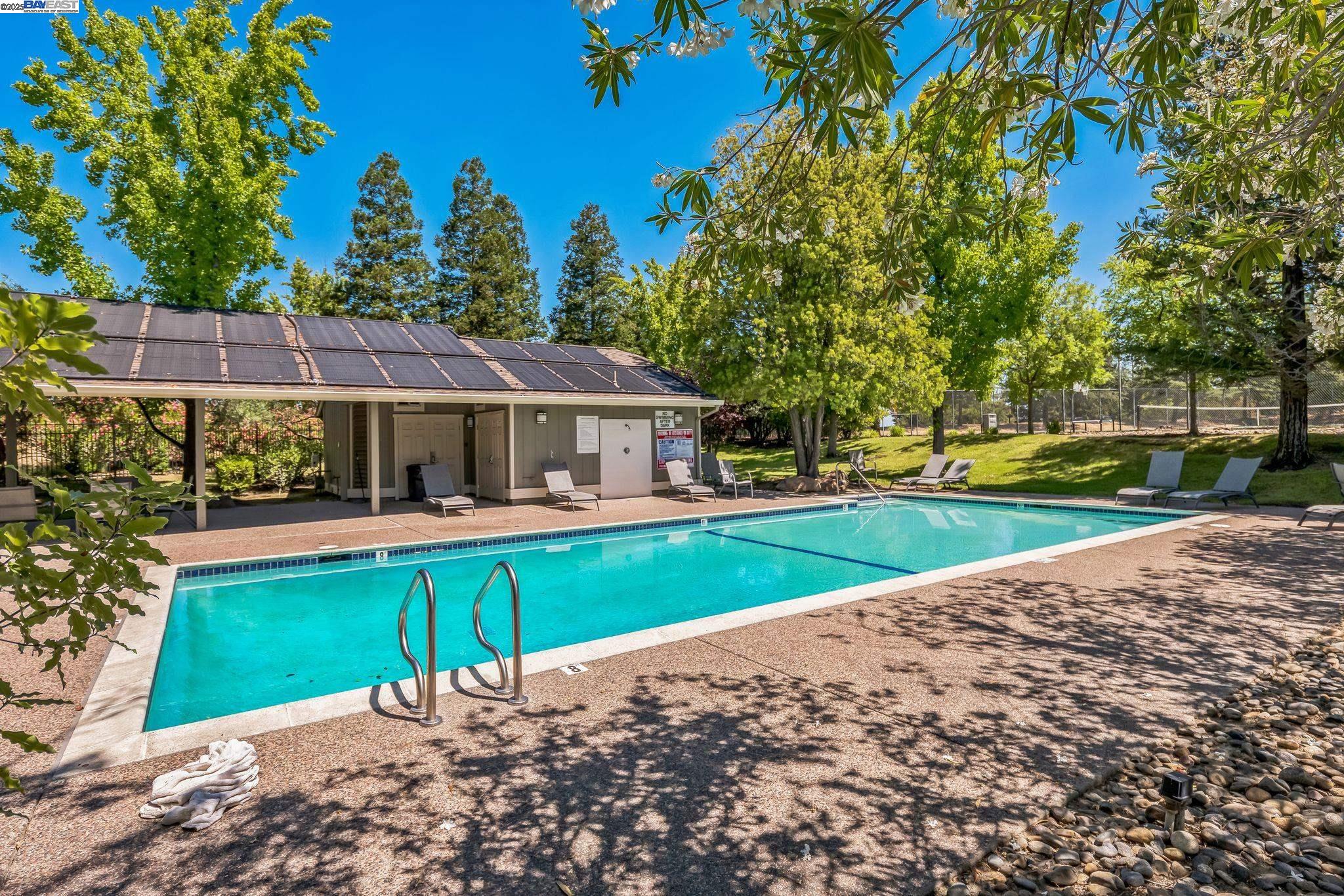 Detail Gallery Image 34 of 41 For 318 Mercury Way, Pleasant Hill,  CA 94523 - 3 Beds | 2/1 Baths