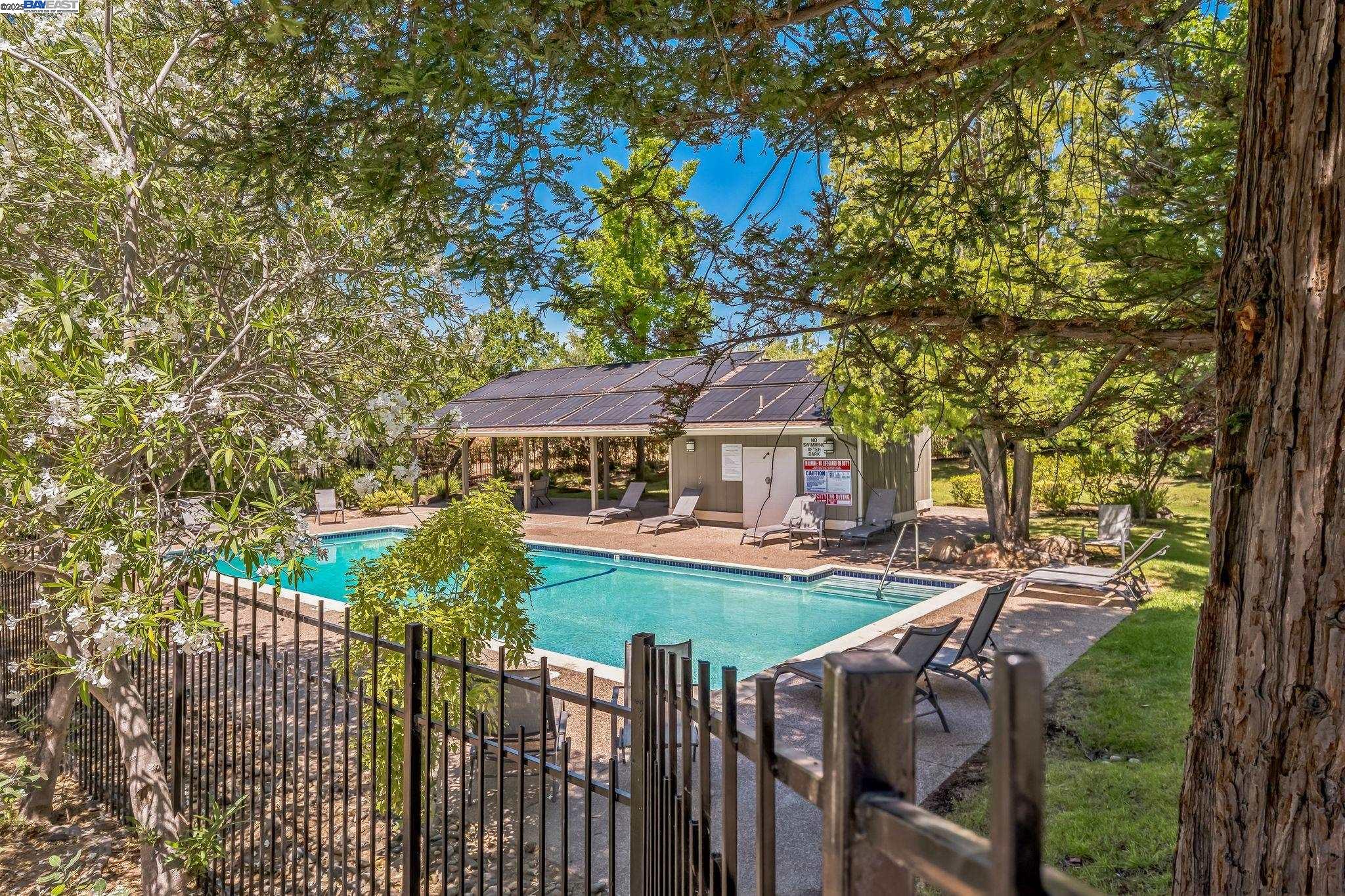 Detail Gallery Image 37 of 41 For 318 Mercury Way, Pleasant Hill,  CA 94523 - 3 Beds | 2/1 Baths