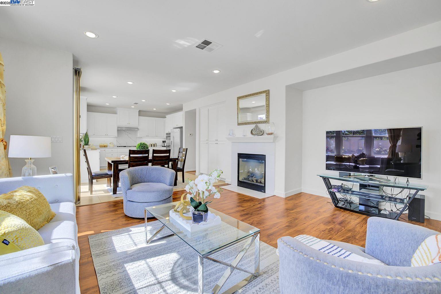 Detail Gallery Image 12 of 57 For 200 Arden Ct, San Ramon,  CA 94582 - 5 Beds | 3/1 Baths