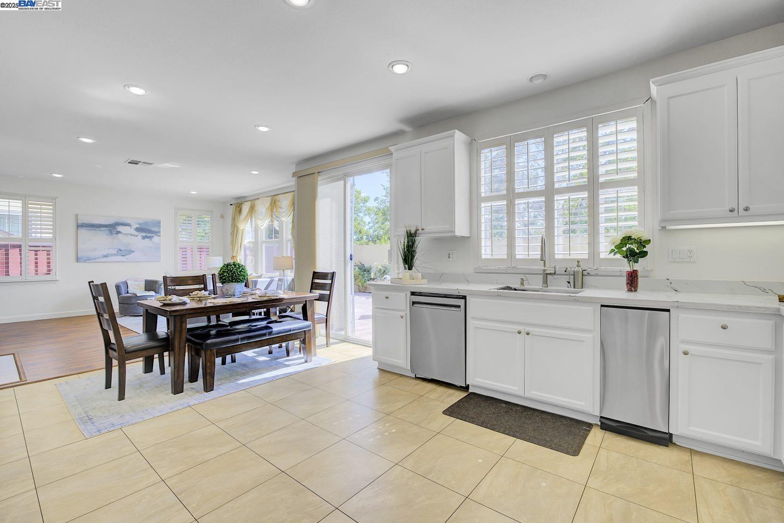 Detail Gallery Image 14 of 57 For 200 Arden Ct, San Ramon,  CA 94582 - 5 Beds | 3/1 Baths